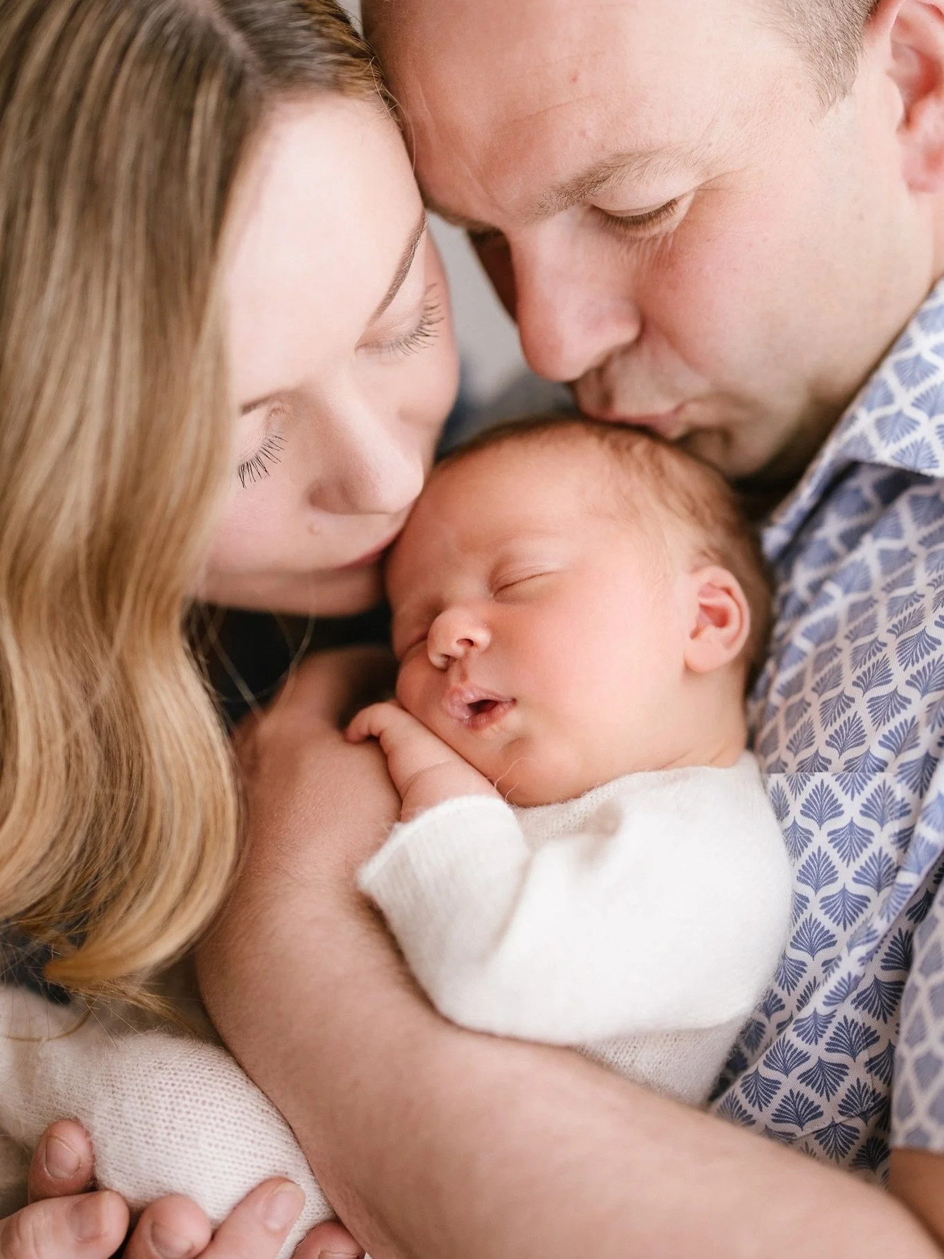 ⭐ ⭐ ⭐ ⭐ ⭐ 
"I had a lovely maternity shoot with Michelle and left feeling truly empowered. The photographs captured such a special moment in my life and are something I will always treasure.

A few weeks later, I returned with my husband and our