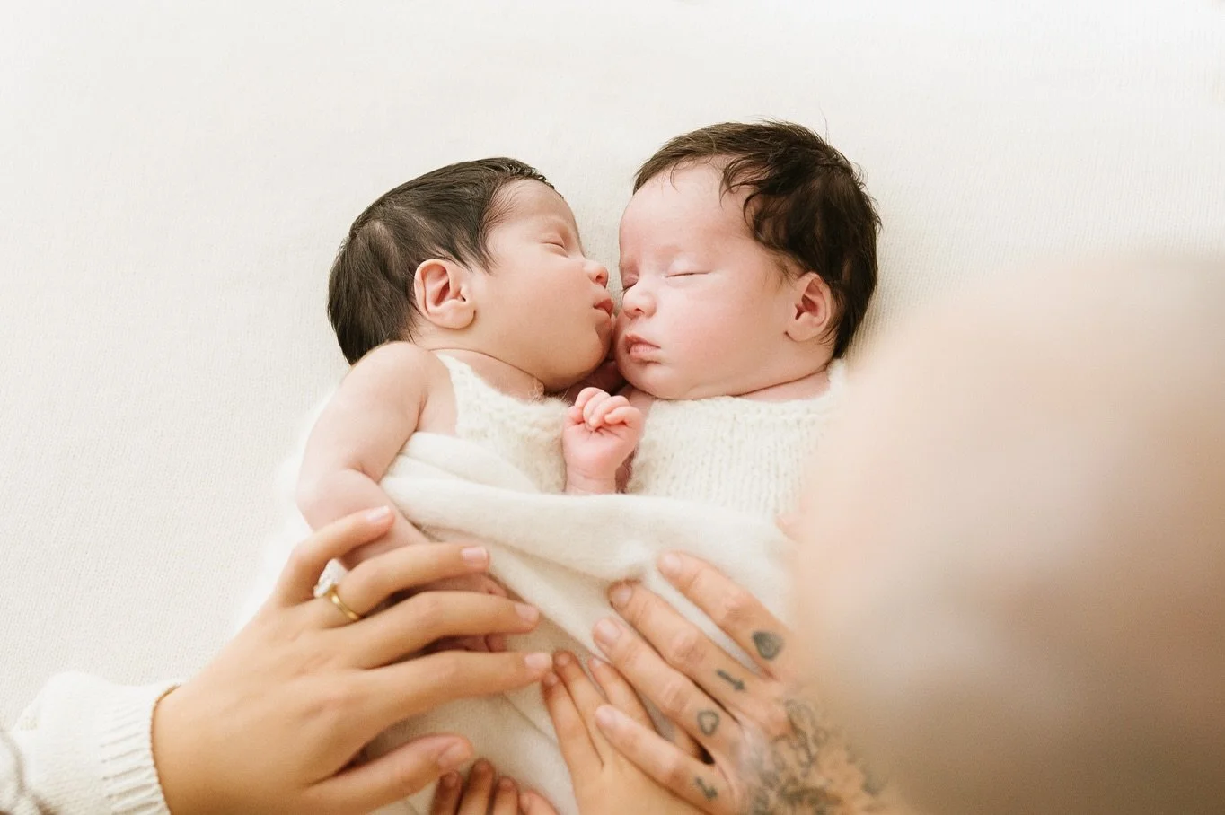 Throwback Thursday to when they were brand new @bronterandall ❤️

.
.
#newbornphotographercornwall #twinnewbornphotography #twinbabies #cornwallnewbornphotographer #cornwallbabyphotographer