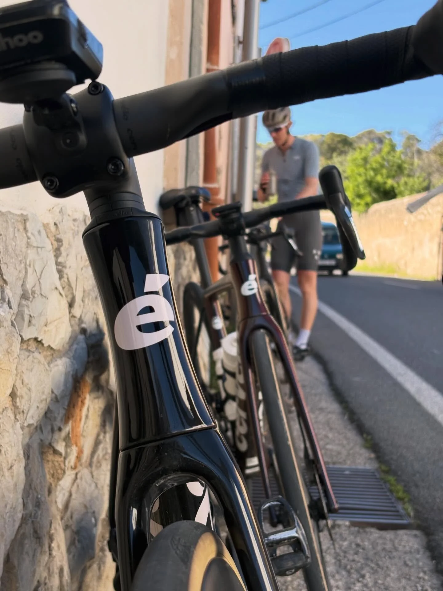 Coming to Mallorca? Hire a car and ride with us.