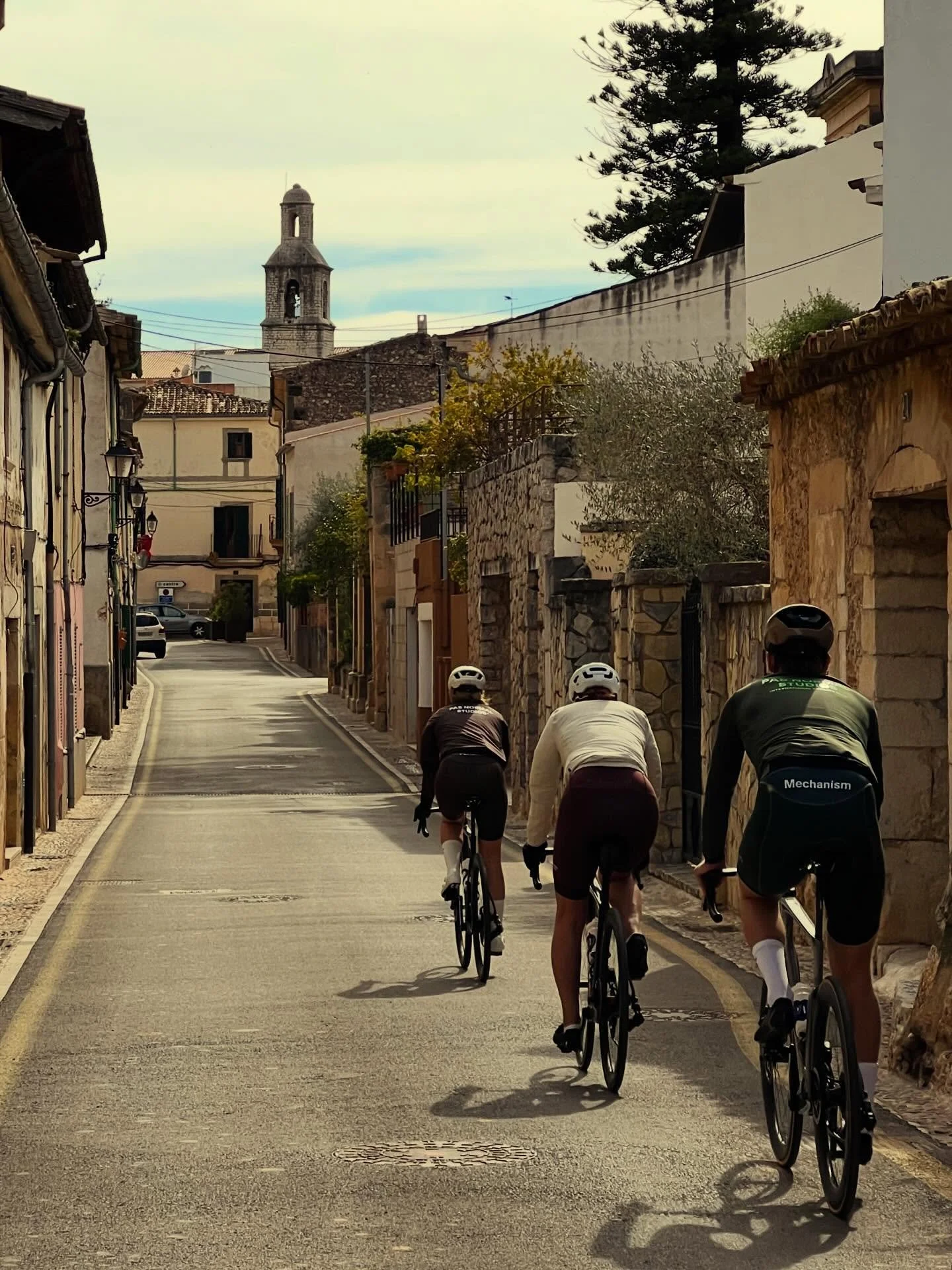 Mallorca isn&rsquo;t just a place to ride through&hellip; it&rsquo;s a place to experience on two wheels.

Amid centuries-old cathedrals, roads that flow like art,
and villages where time slows down&hellip;

you don&rsquo;t just come here to ride a b