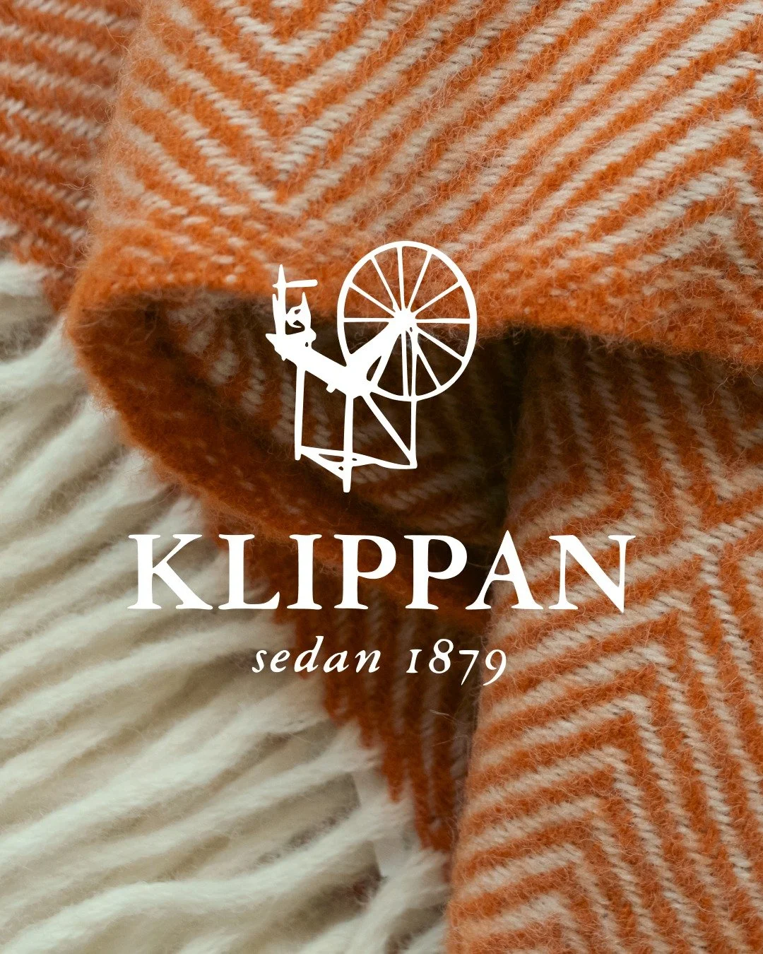 We kruipen weer gezamenlijk onder de wollen dekentjes. Het liefst onder @klippanyllefabrik  dekens🍂 
Dit merk mag niet missen in jouw herfstcollectie. Producten die jarenlang mee gaan, ademend zijn, zelfreinigend en helemaal duurzaam. 
We hebben u