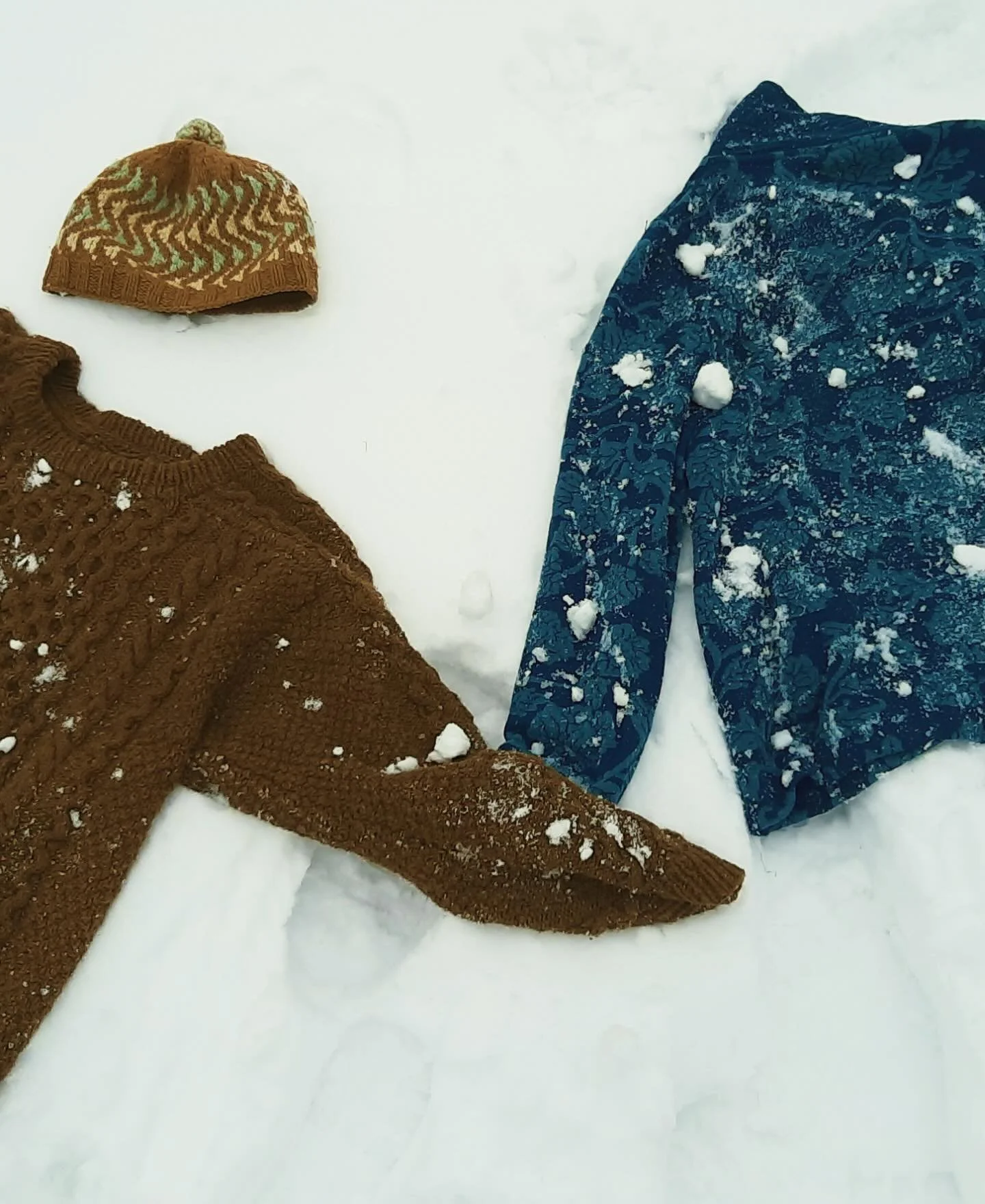 Tip van Flip❄️ Leg nu het weer wit is buiten, je wol een uurtje in de sneeuw! Dit is een natuurlijk wasmiddel voor wollen items✨

Let op! Doe dit niet al te vaak, dan kan het zijn natuurlijke &ldquo;vet&rdquo; verliezen.