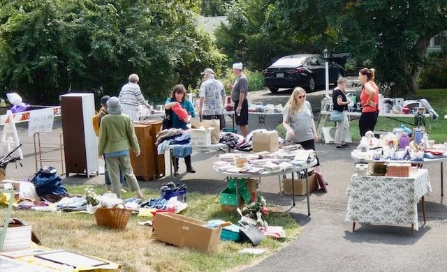 browsing yard sale.JPG