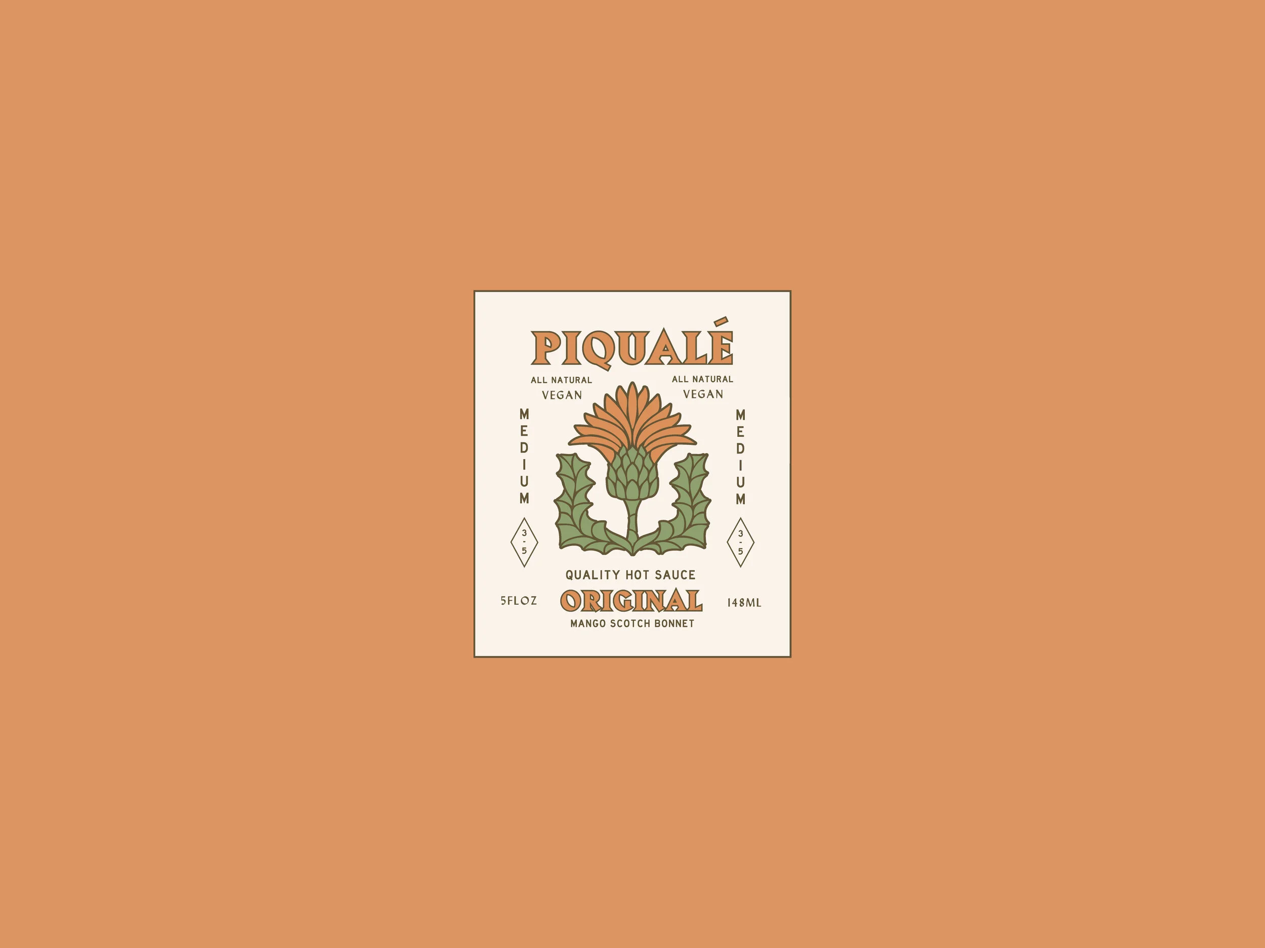 Piquale-HOLDING.jpg