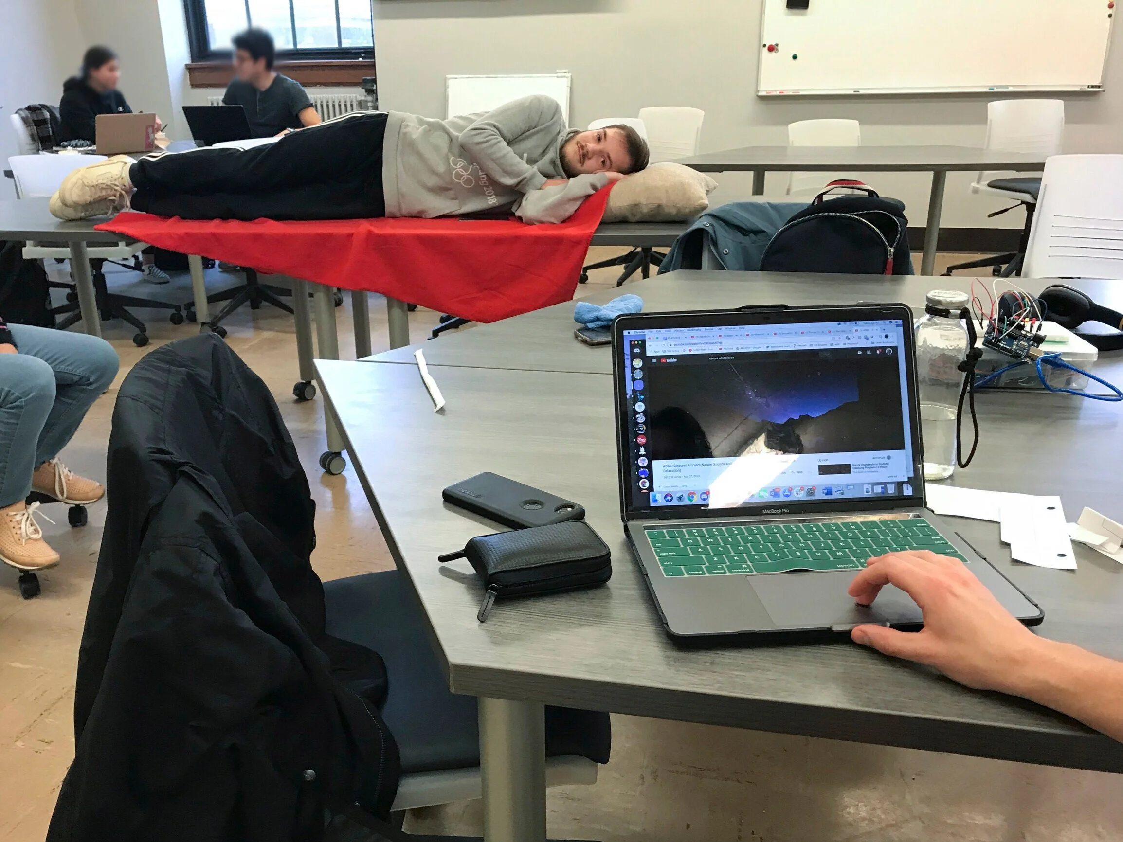 Wizard of Oz testing: Set up the music participants wanted to hear by the phase of the sleep detected by the smart pillow and change the music based on the participant’s sleep stage.