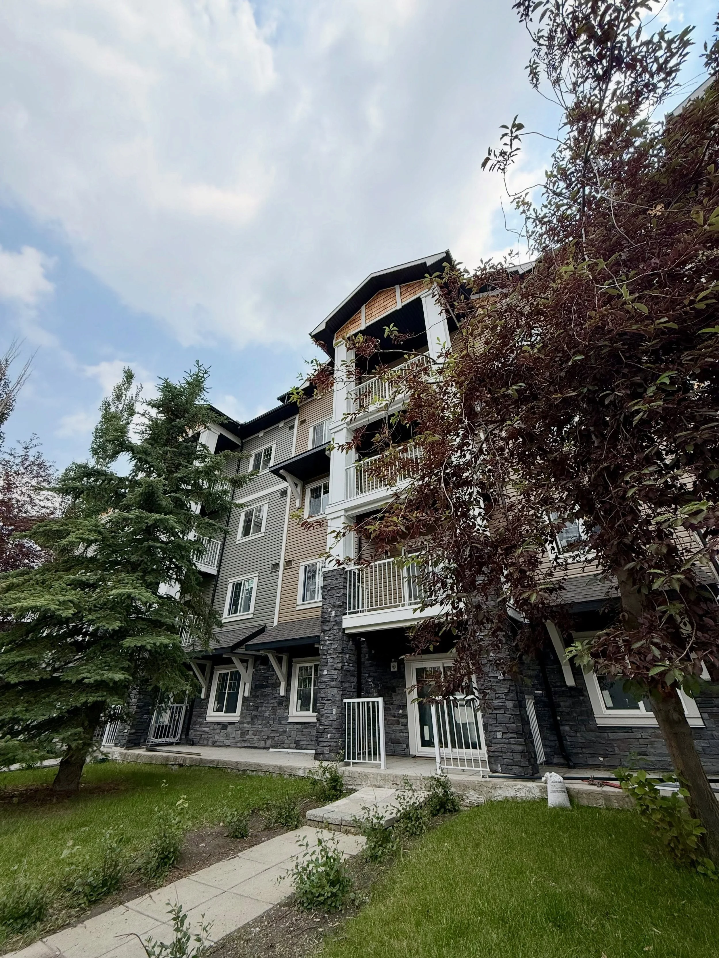 We are honoured to be working alongside @cana_group and the condo board representatives on the Prestwick fire rebuild walkthroughs.

This is a meaningful project to be part of as homeowners prepare to move back into their homes after the fire nearly 