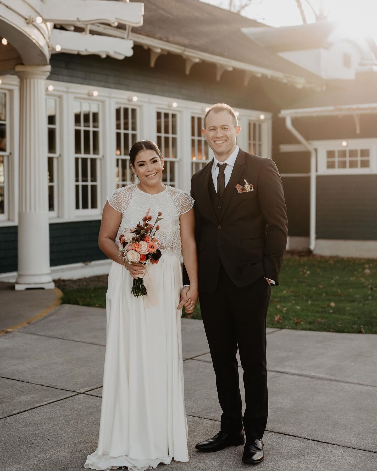 It&rsquo;s been so busy that I never shared these previews from Monica and Brendan&rsquo;s sunny, fun, emotional wedding day a few weekends ago 🤩 I so loved being part of this day with these two and their people 🤍

Second shot by // @madisondahlpho