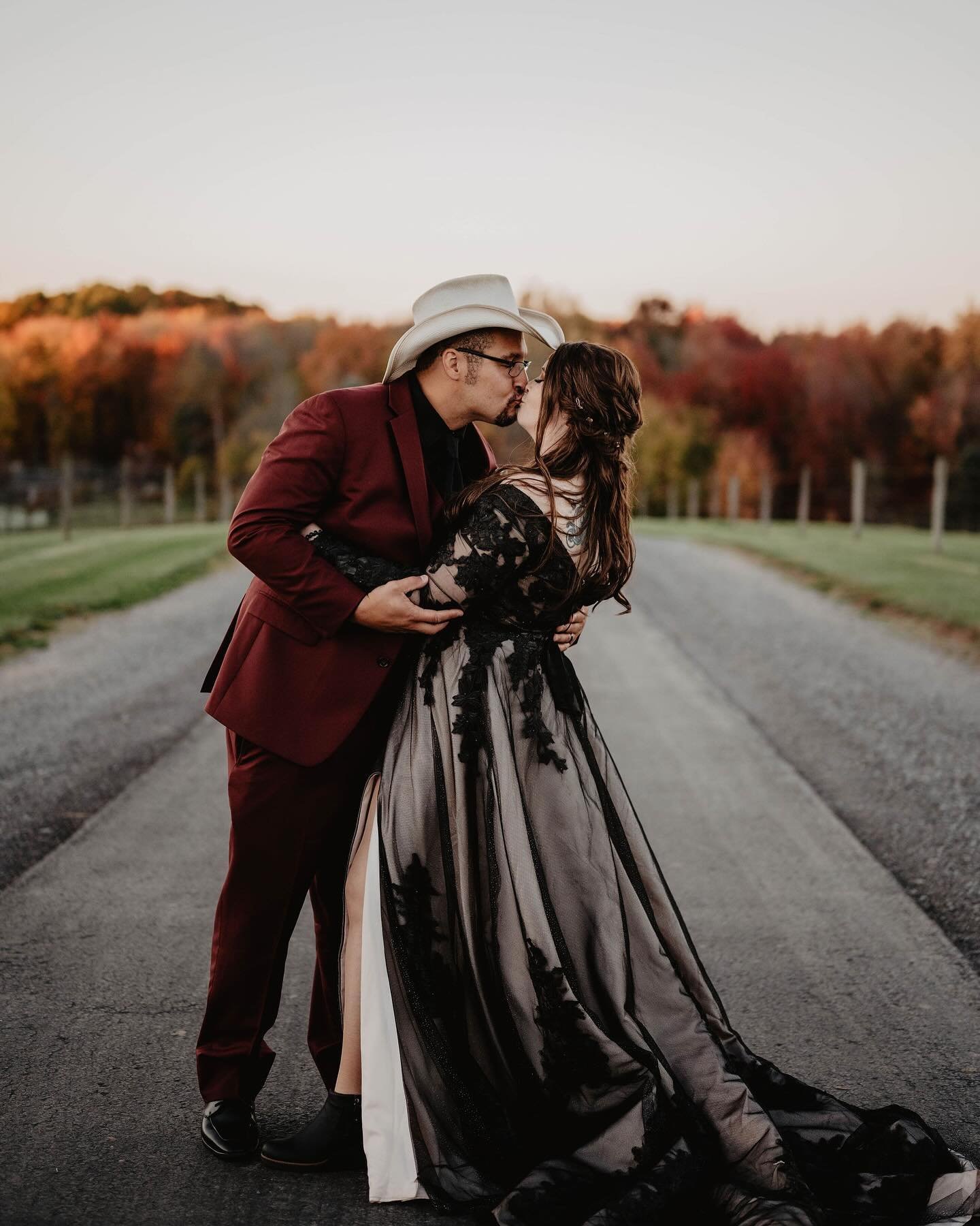 Your cup will never empty, for I will be your wine ✨ Loved getting to witness the love and fun that was Cassie and Jermaine&rsquo;s wedding day yesterday, on one of the most beautiful October days imaginable 🤍 Till death, yall 🙌🏽

Venue // @oldhic