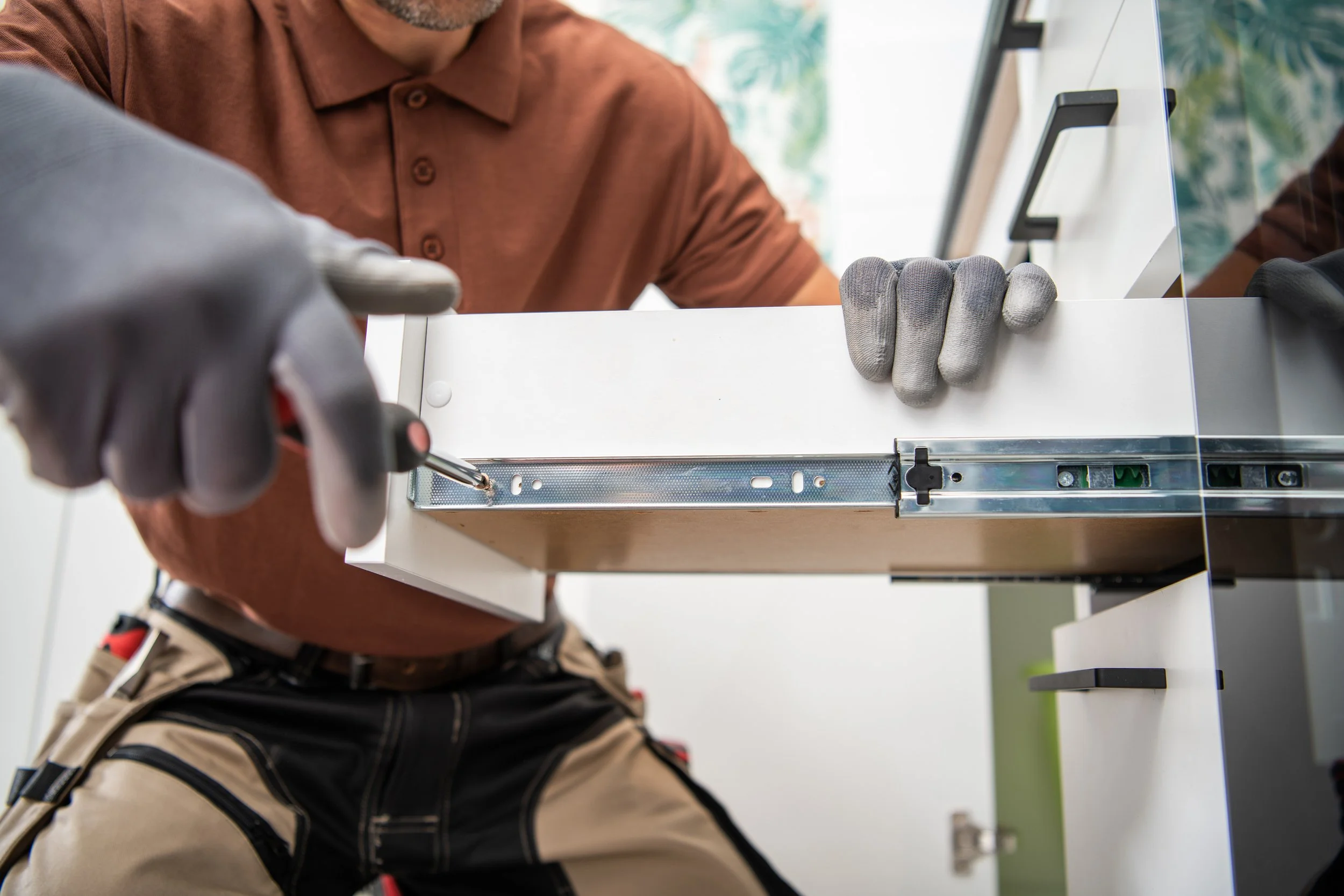 How to Fix Common Cabinet Problems: From Sticky Drawers to Sagging Doors