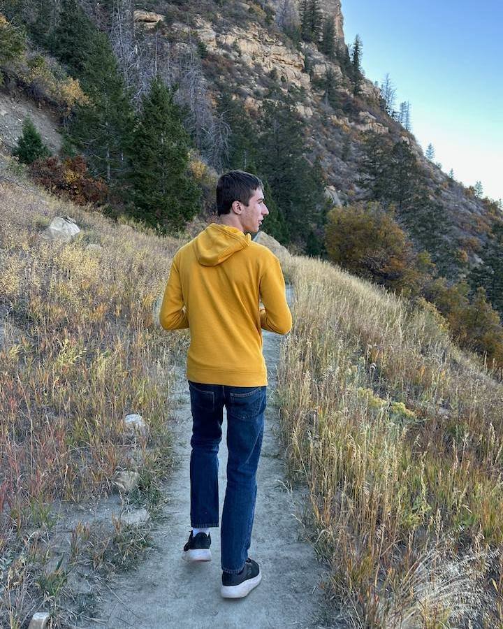 Wait? What? 😲😯 YIKES!

This was the original entrance road into @mesaverdenps!! 🏞️

If you're staying at the Morefield Campground in MVNP you MUST do this trail just to the northwest of the campground! We've walked it every evening we've been here