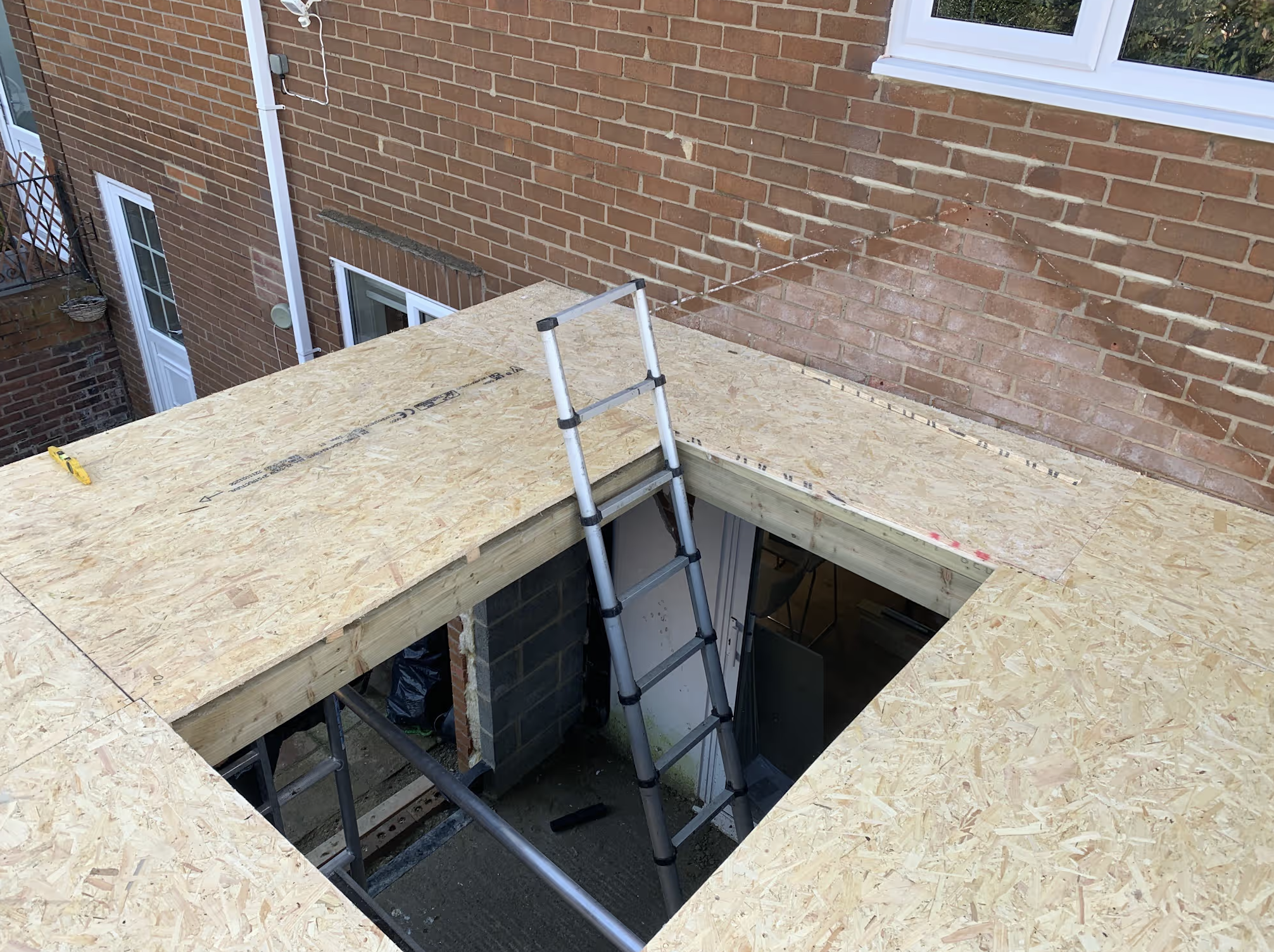 Insulated warm deck EPDM roof with roof lantern on a new kitchen extension, Denton, Newcastle