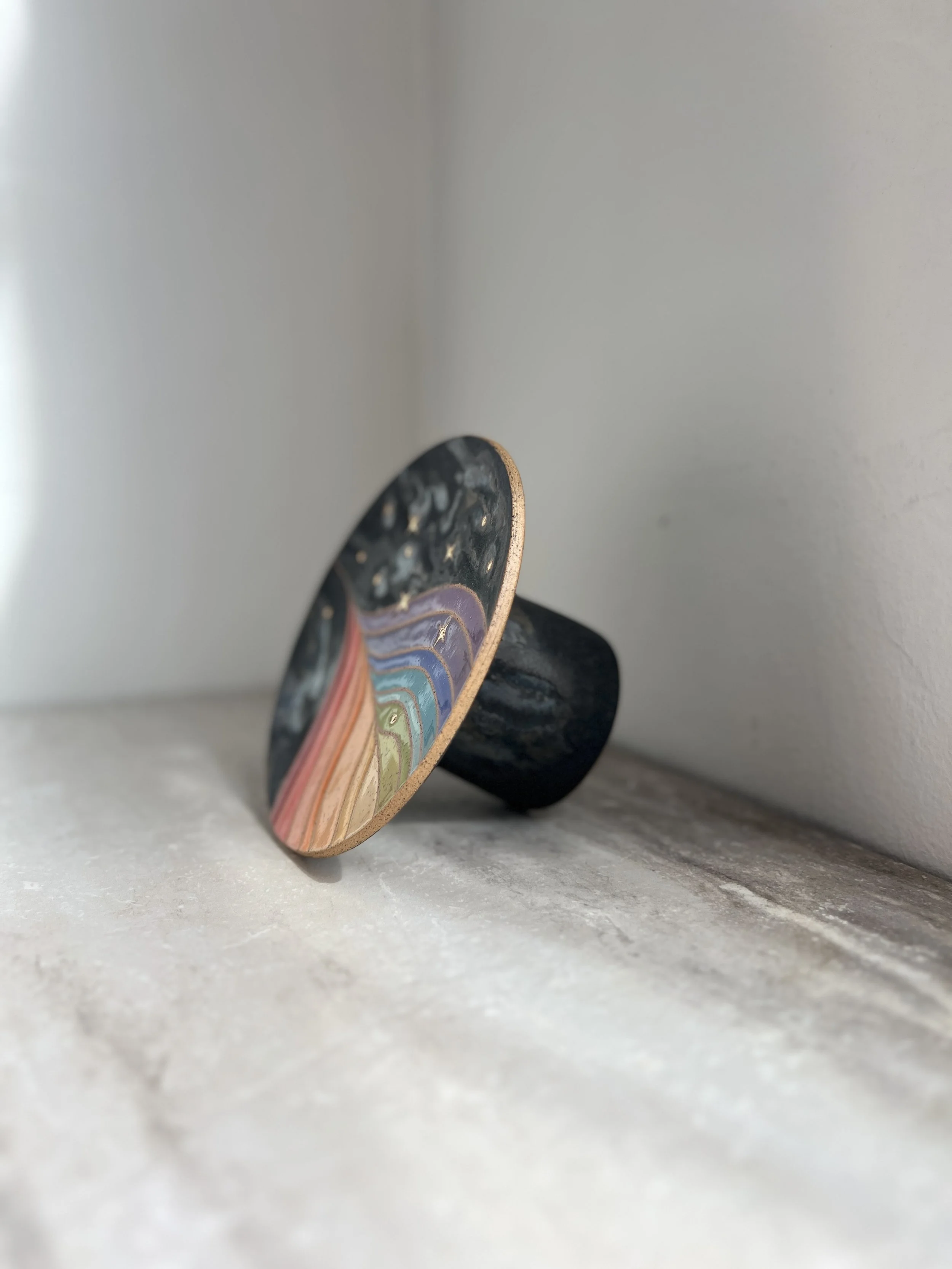 O1 Pedestal offering dish