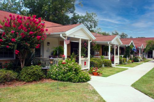 Deerfield-patio-apartments1-TheOaks-SC.png