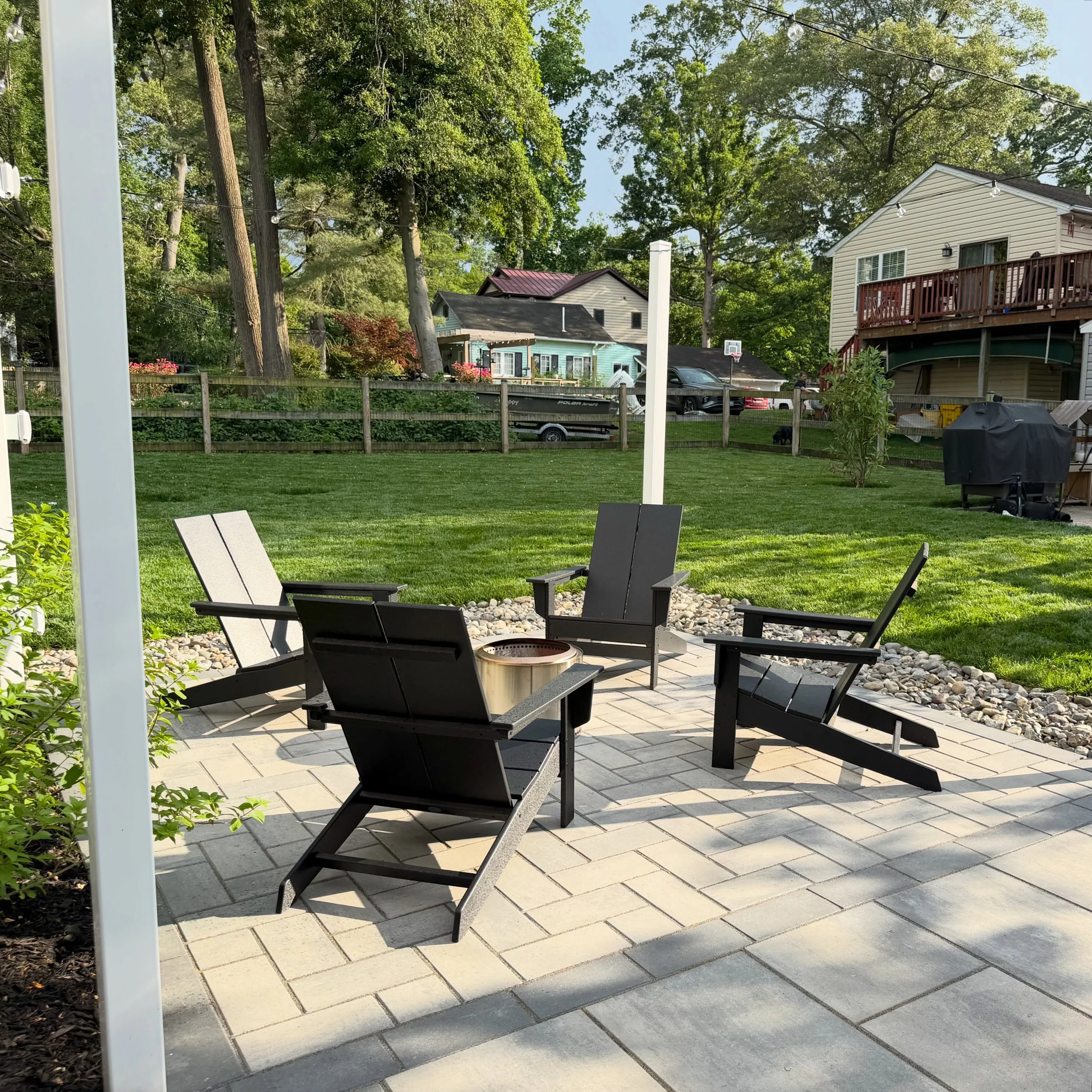 Every backyard is a little different&mdash;and that&rsquo;s exactly how we like it.

For these homeowners, flexibility was important. They wanted the ability to rearrange furniture, host different types of gatherings, and keep their options open in t