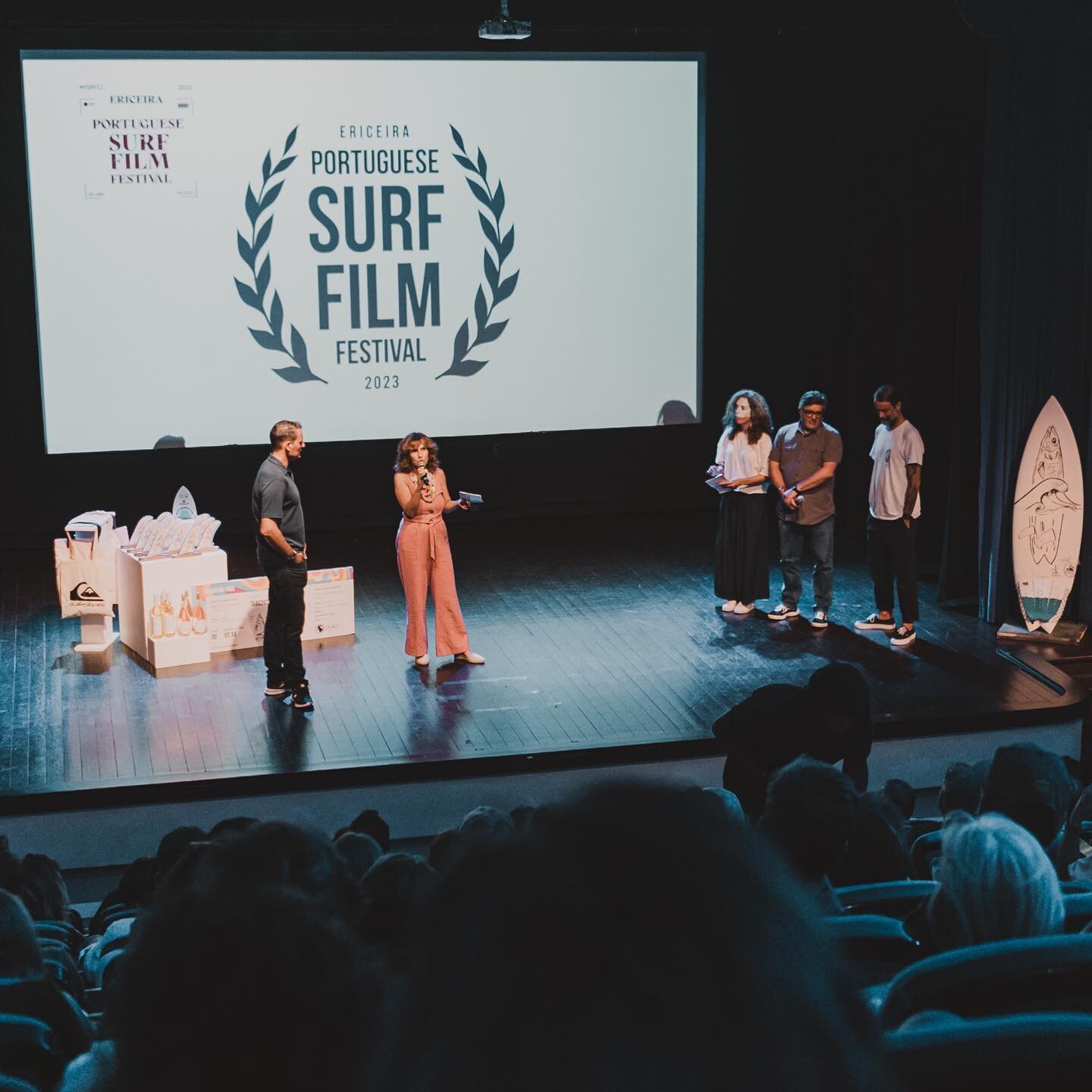 Chega ao fim a 12&ordf; edi&ccedil;&atilde;o do Portuguese Surf Film Festival, que traz &agrave; Ericeira o melhor do cinema internacional de surf. E os grandes vencedores anunciados em palco ontem pelo Juri, s&atilde;o: 

- Best Ericeira - &ldquo;Re