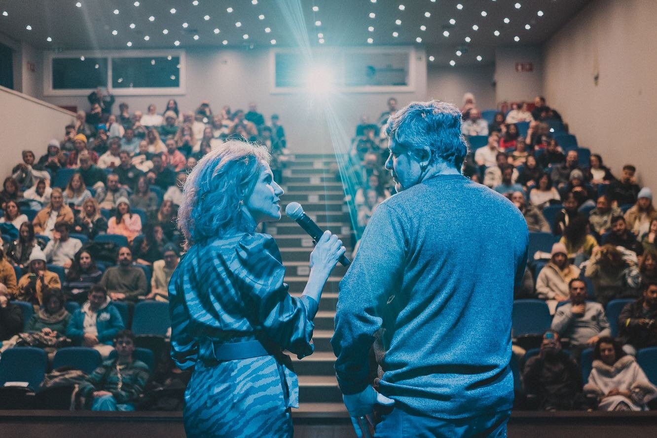 🇵🇹 Foi ontem a primeira edi&ccedil;&atilde;o do WINTER SESSIONS, uma mostra especialmente dedicada aos filmes de ondas grandes e surfadas de inverno, apresentada pelo Portuguese Surf Film Festival.

O p&uacute;blico que veio assistir &agrave; sess&