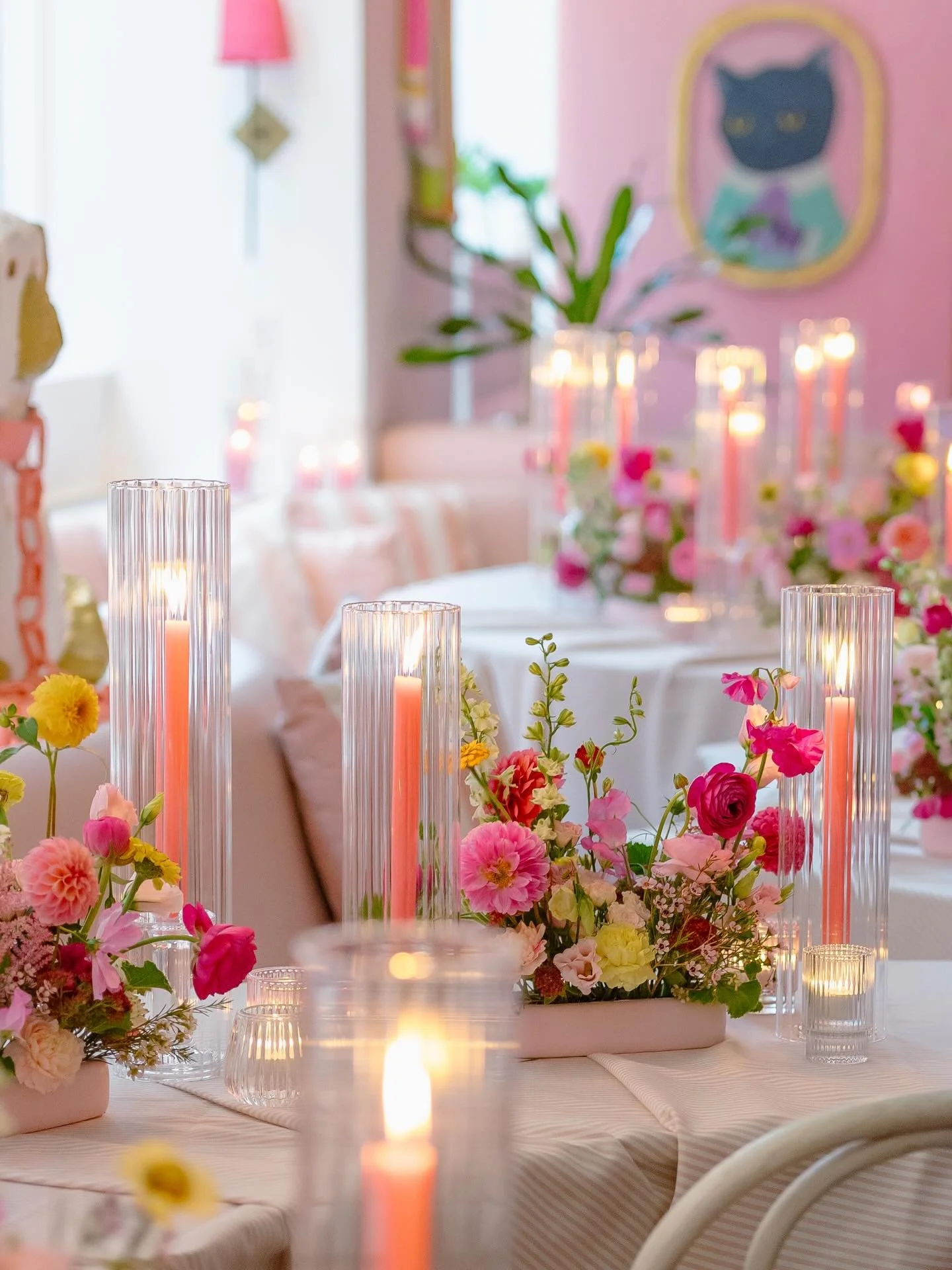 dinner for 2 or dinner for 200? Wishing you a happy Valentine&rsquo;s Day 🩷🩷

photographer: @meredith_coe 
venue: @quirkhotelrva 
rentals: @rentequipva @paisleyandjade @nuagedesignsinc 
florals: @fleuressence.floraldesign 
stationery: @post_rider_p
