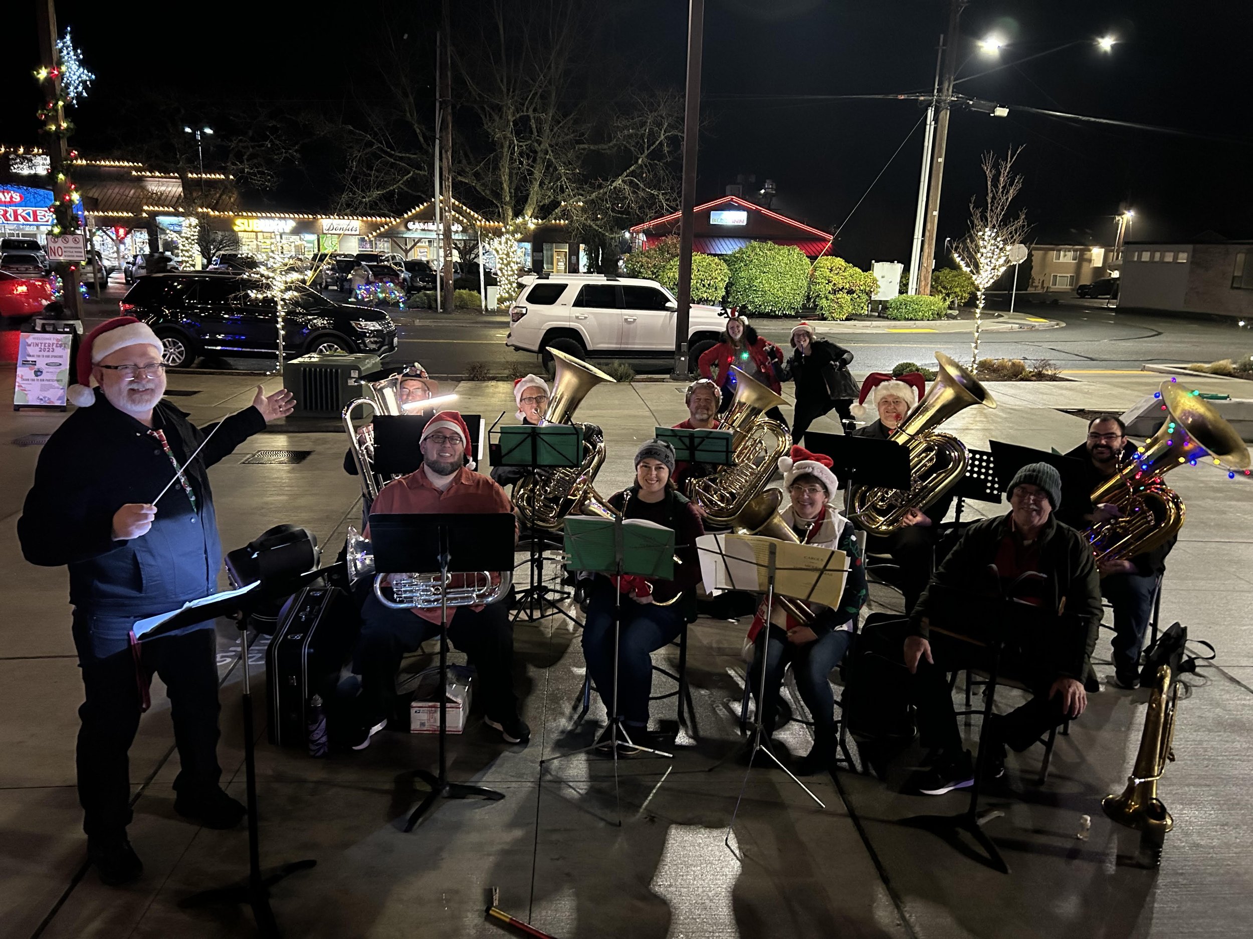 LakeStevensTubaXmas7.jpg