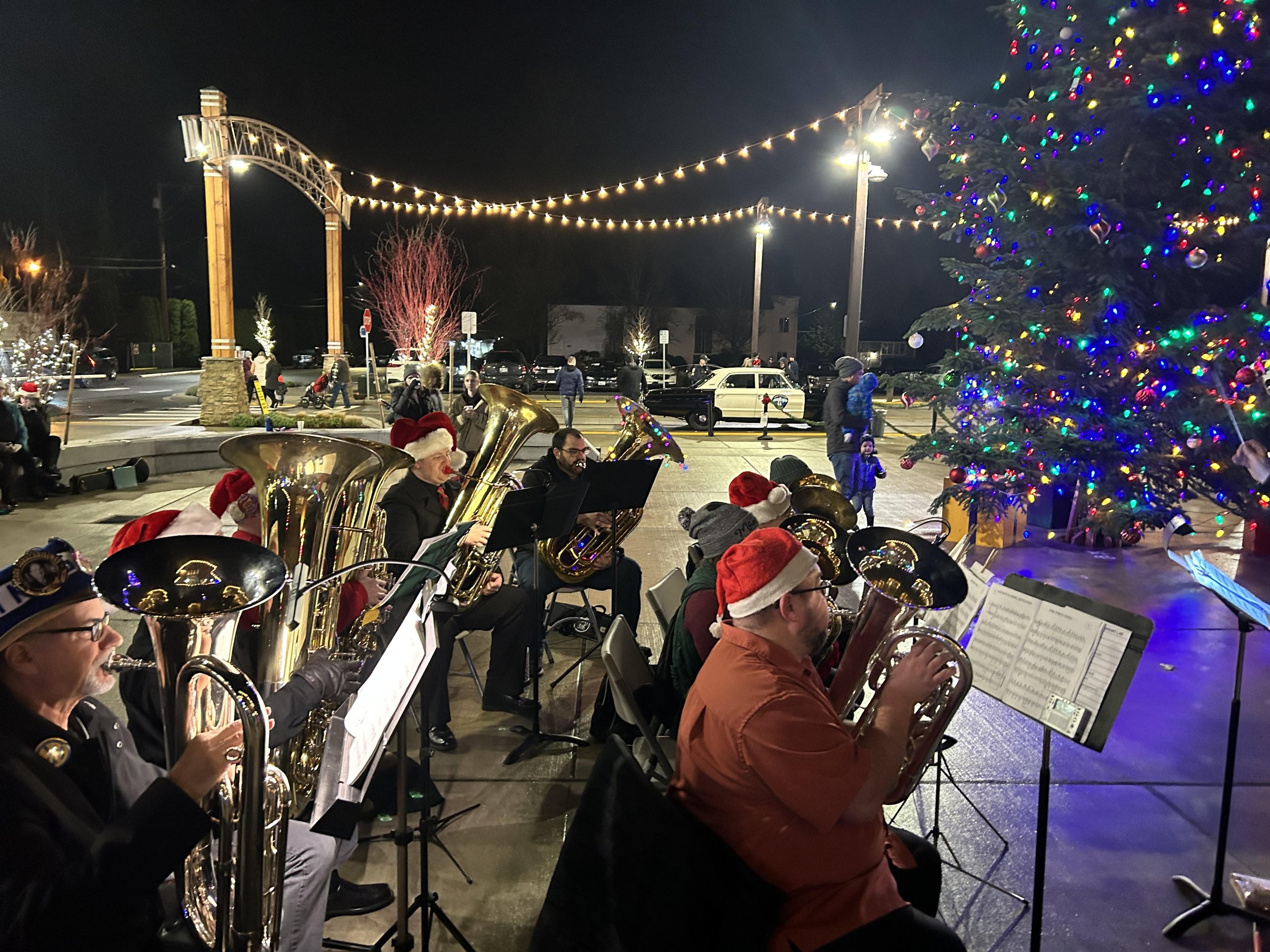 LakeStevensTubaXmas5.jpg