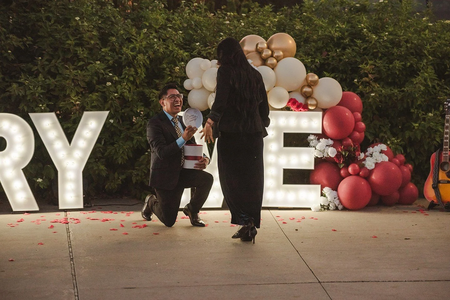 Proposal Photo of the Month

This month, we're celebrating the magic of proposals. Congratulations to Jose and Bella on their beautiful engagement, perfectly captured by Tamison! The love in this moment is absolutely unforgettable.

@sempresolis

#Pr