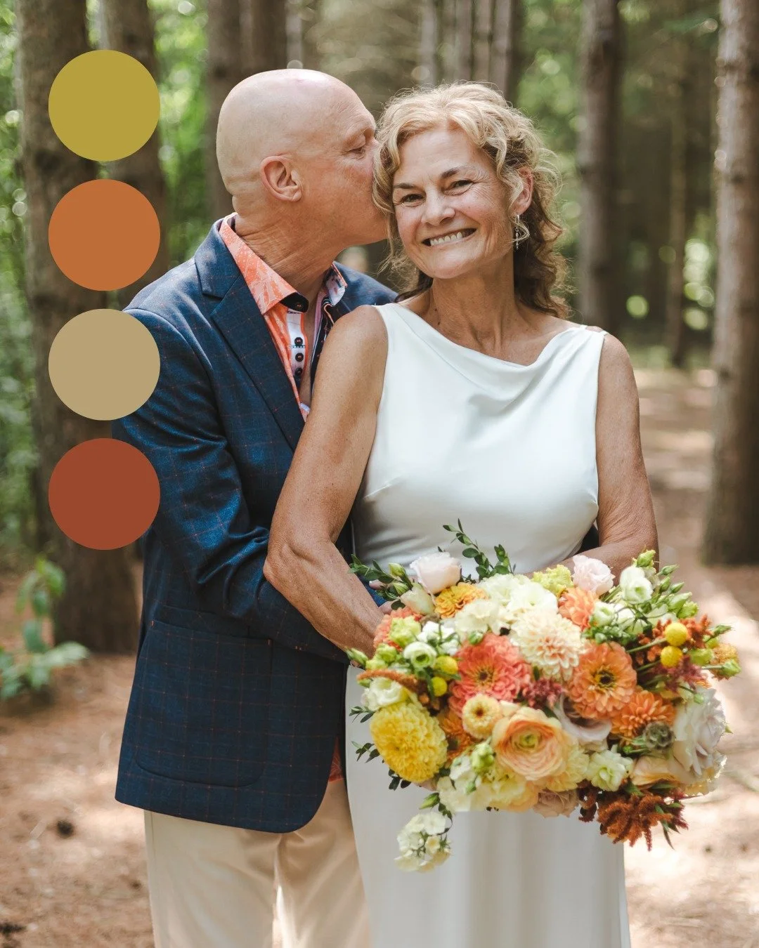 We can’t get enough of these colours! Rusty yellow, burnt orange, beige, and cream, the perfect autumn palette for a bouquet that feels warm, elegant, and timeless. 
#FedoraMedia #WeddingDetails #FallWedding #BouquetInspo #AutumnVibes #KWWeddi