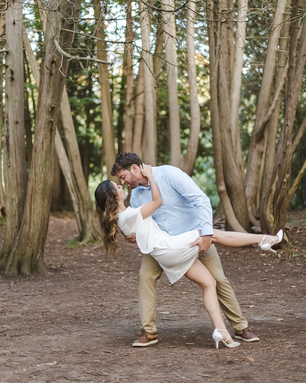 We have exciting news! Congratulations to Quinn for winning Engagement Photo of the Month with this stunning dip pic. This epic moment beautifully showcases love, creativity, and emotion, perfectly freezing a memorable experience in time. We&rsquo;re