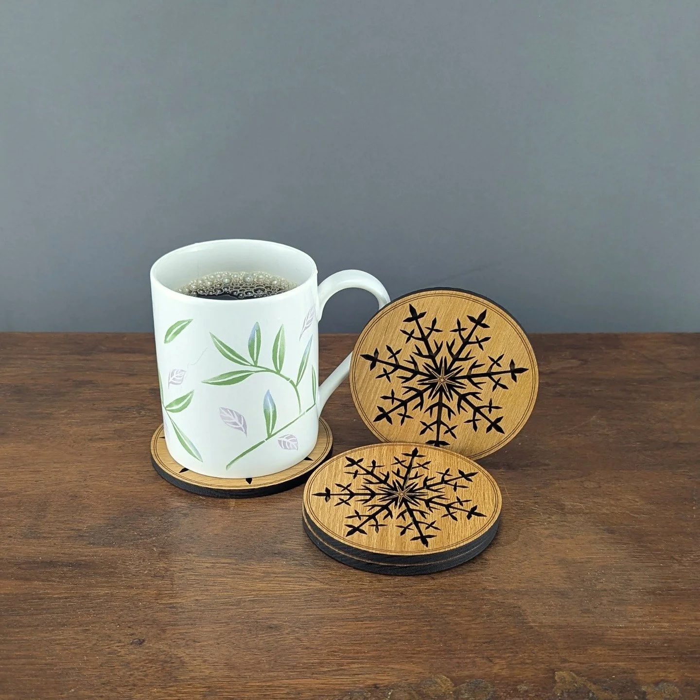 Holiday tables deserve handmade details ❄️
Laser-cut snowflake coasters crafted from solid Black Locust wood &mdash; finished, cork-backed, and ready for cozy season.

#holidaydecor #snowflakecoasters #WoodenCoasters #HandmadeHome #WinterDecor
#Black