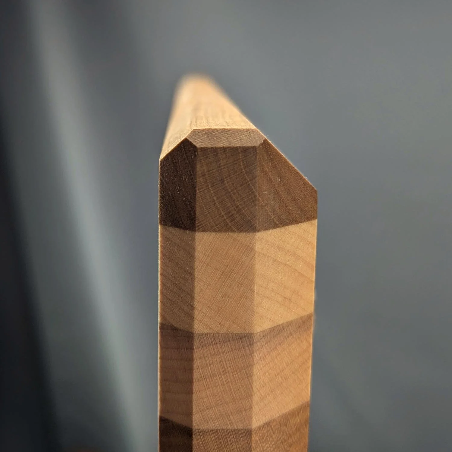 Side angle showing thickness and construction
