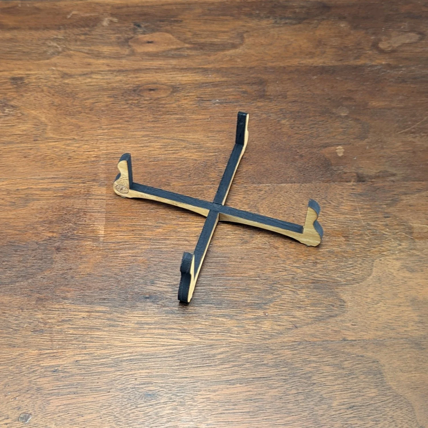 Top-down angle of assembled coaster holder