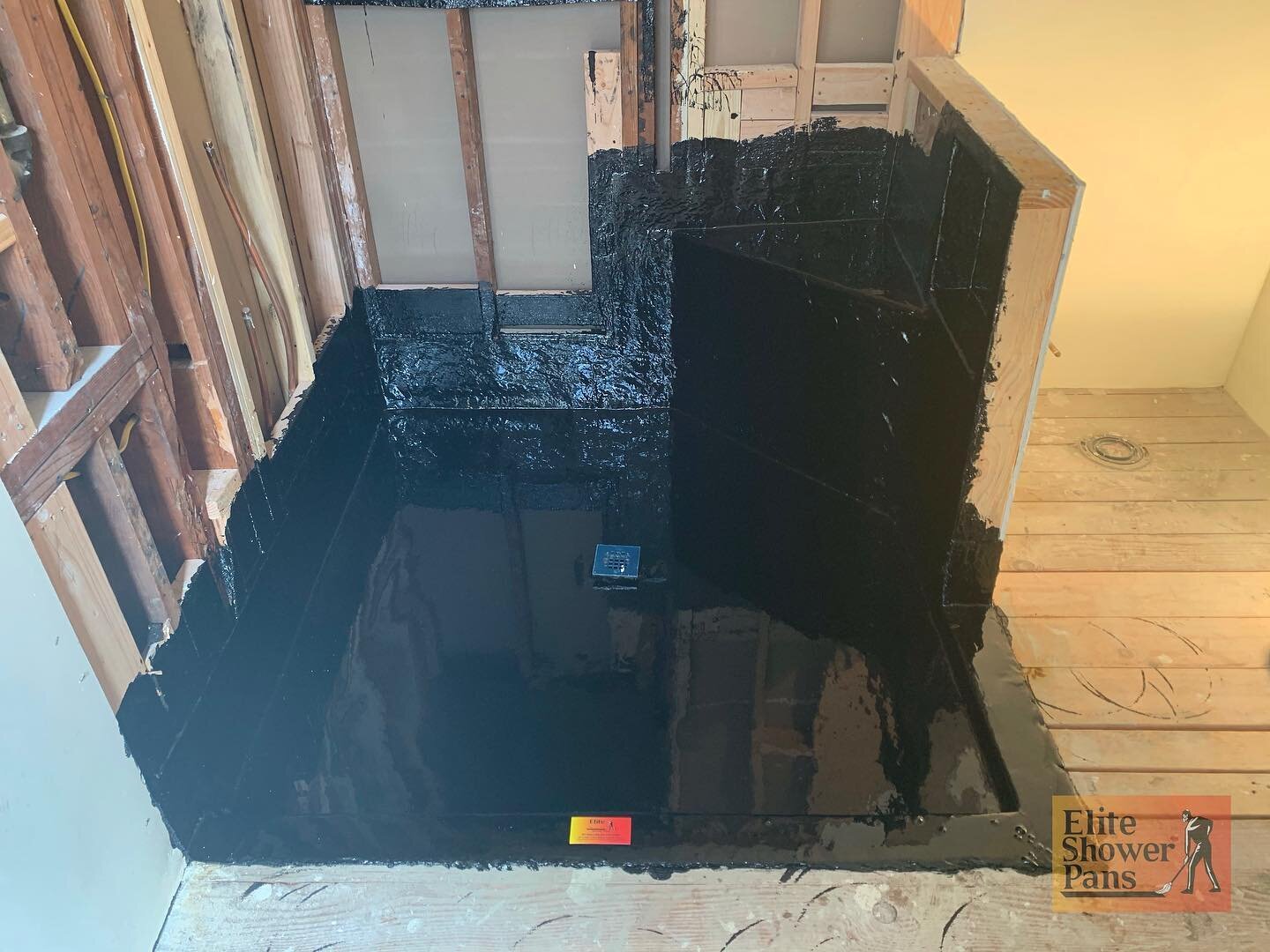 ADA Approved Curbless Showers Are Have Been Very Popular Lately. Have Any Question Regarding This Kind of Shower Pan? Gives a Call We&rsquo;ll be Glad to Help.

This is a 4.5x4 Shower Pan With Corner Seat and Niche (shampoo box) 
&bull;
&bull;
&bull;