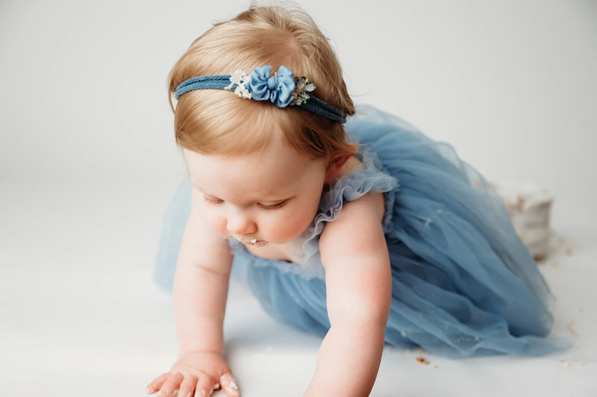 one-year-cake-smash-girl-first-birthday-indianapolis-fishers-photographer-33-2.jpg