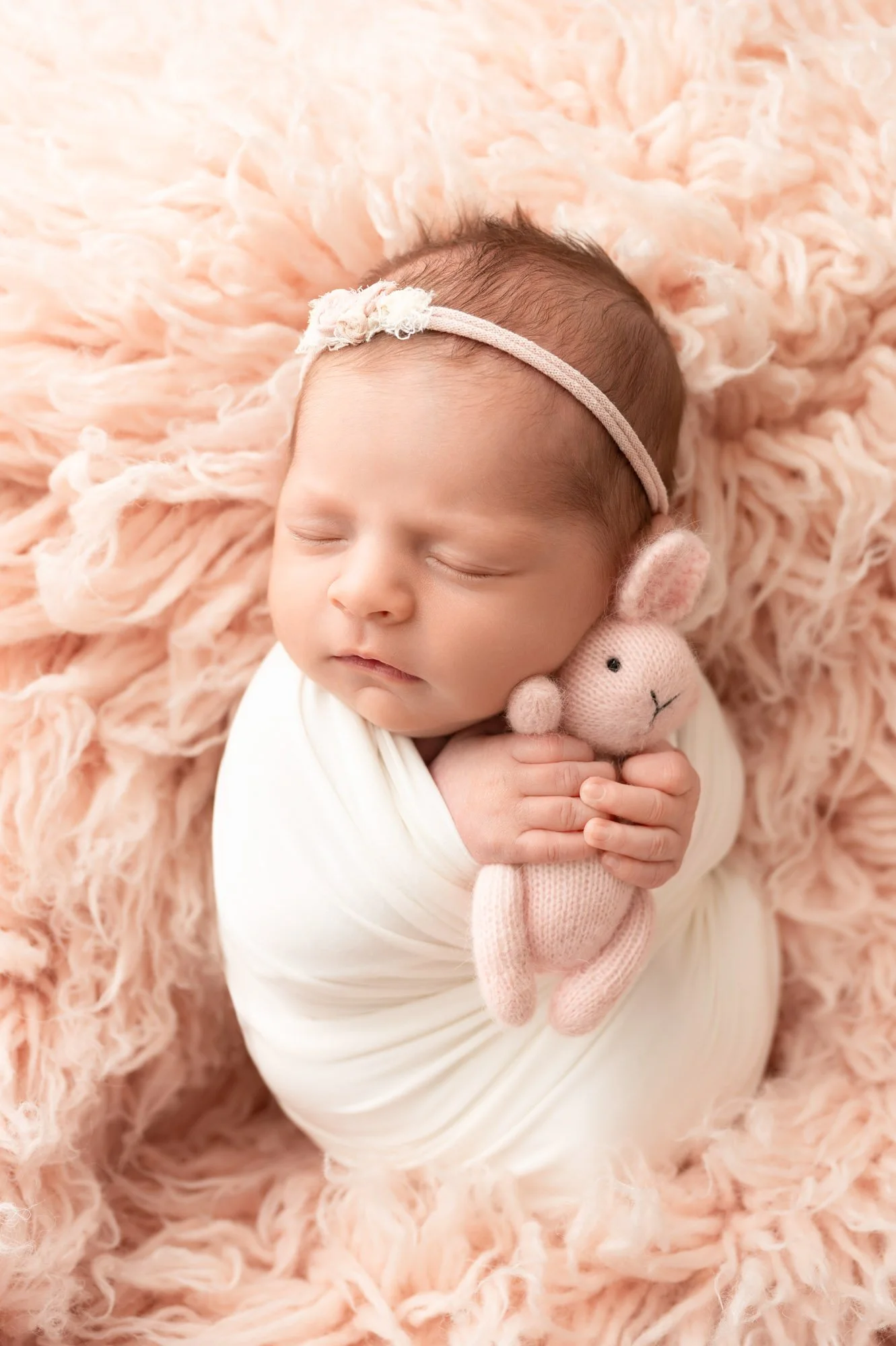 newborn-girl-neutrals-studio-indianapolis-fishers-photographer-6.jpg