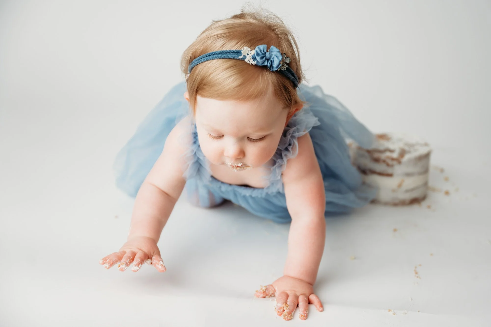 one-year-cake-smash-girl-first-birthday-indianapolis-fishers-photographer-31-2.jpg