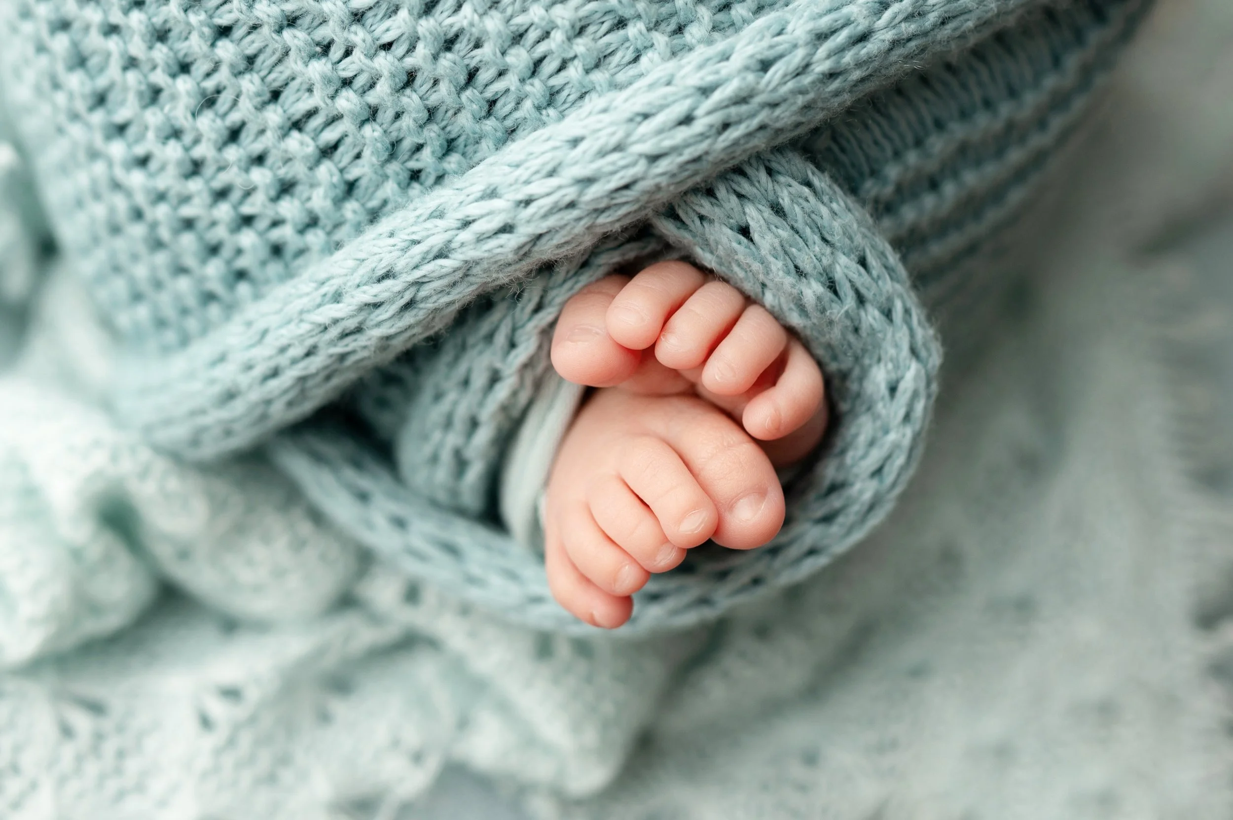 newborn-feet-indianapolis-fishers-photographer.jpg