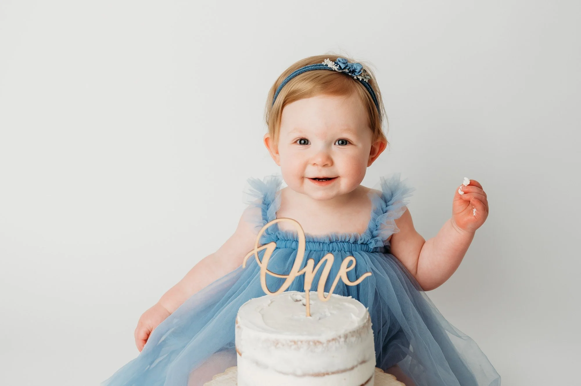 one-year-cake-smash-girl-first-birthday-indianapolis-fishers-photographer-20-2.jpg