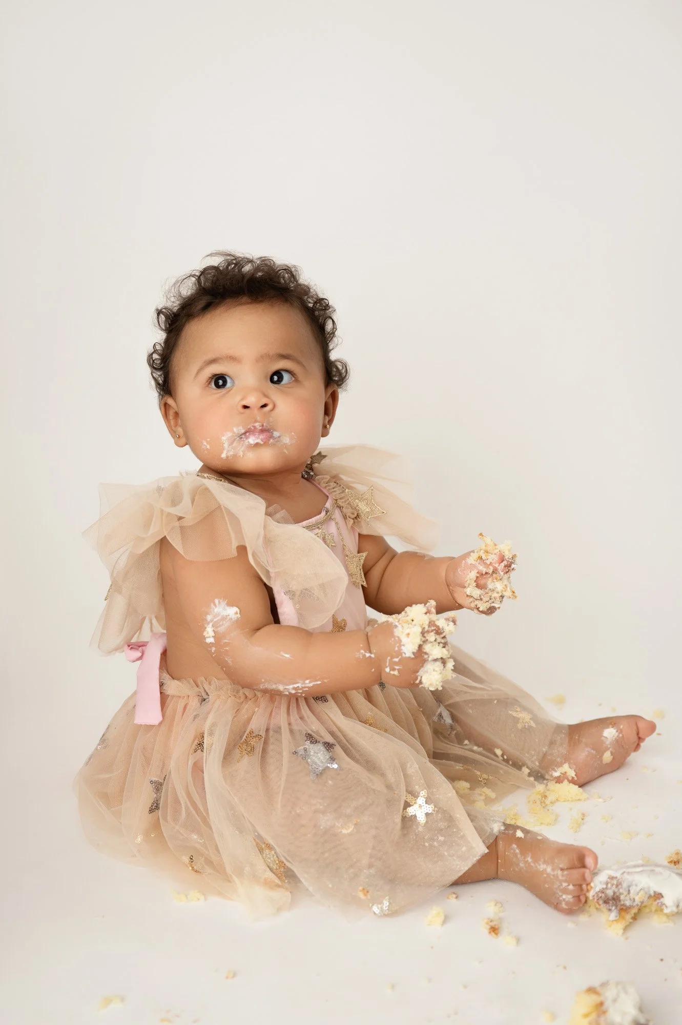 one-cake-smash-milestone-girl-indianapolis-fishers-photographer-2.jpg