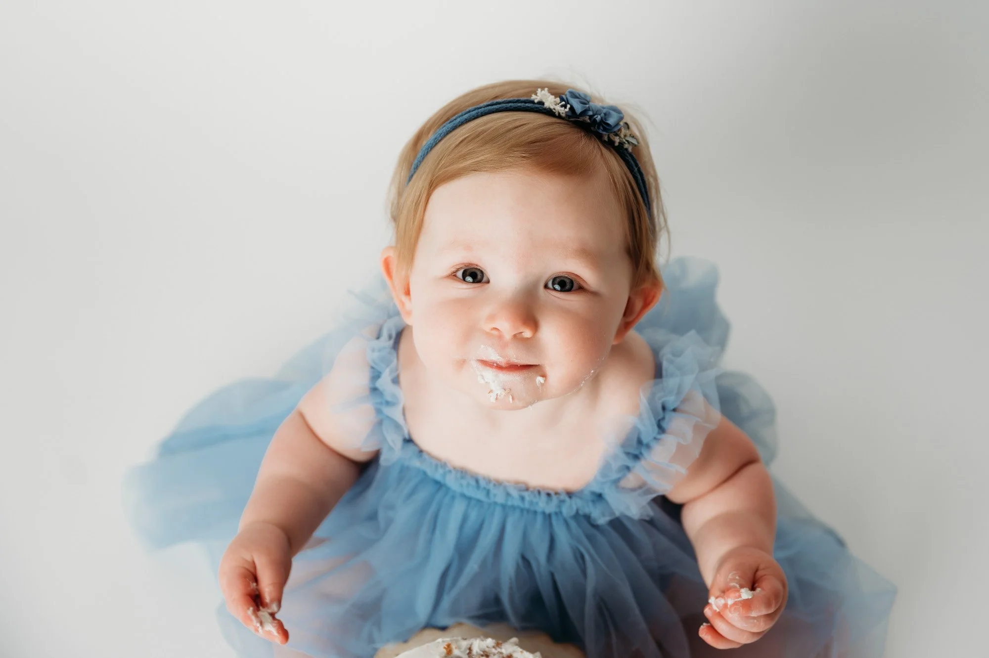 one-year-cake-smash-girl-first-birthday-indianapolis-fishers-photographer-23-2.jpg