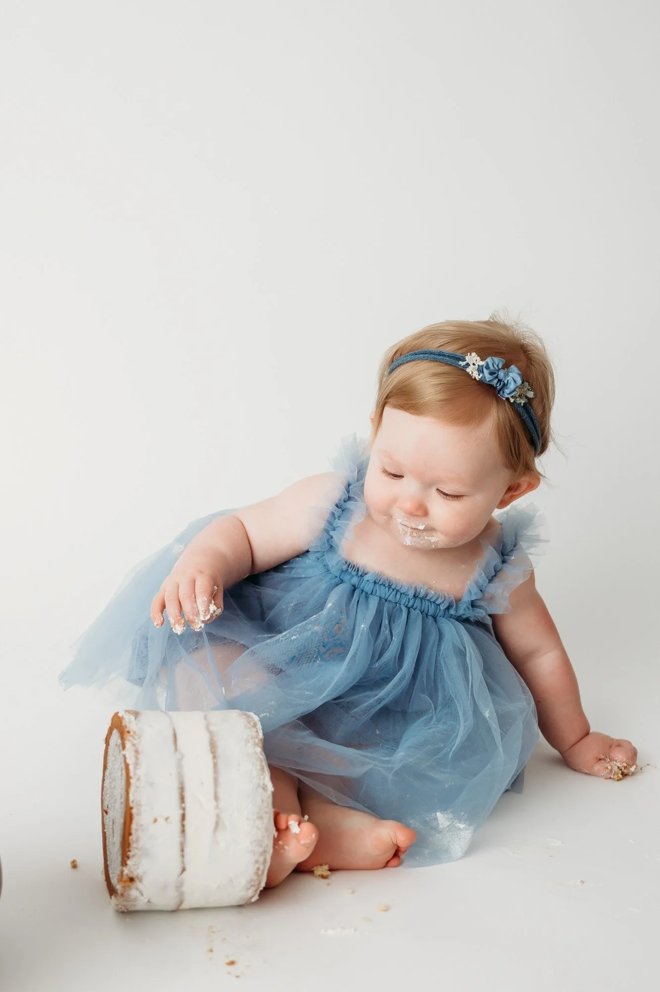 one-year-cake-smash-girl-first-birthday-indianapolis-fishers-photographer-30-2.jpg