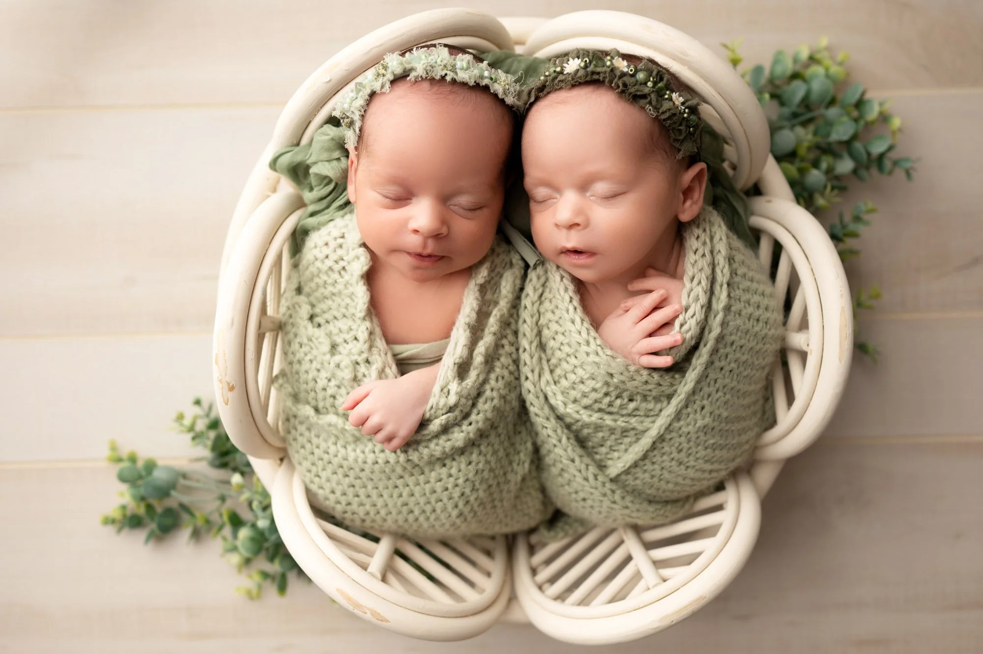 newborn-twins-indianapolis-fishers-photographer-12.jpg