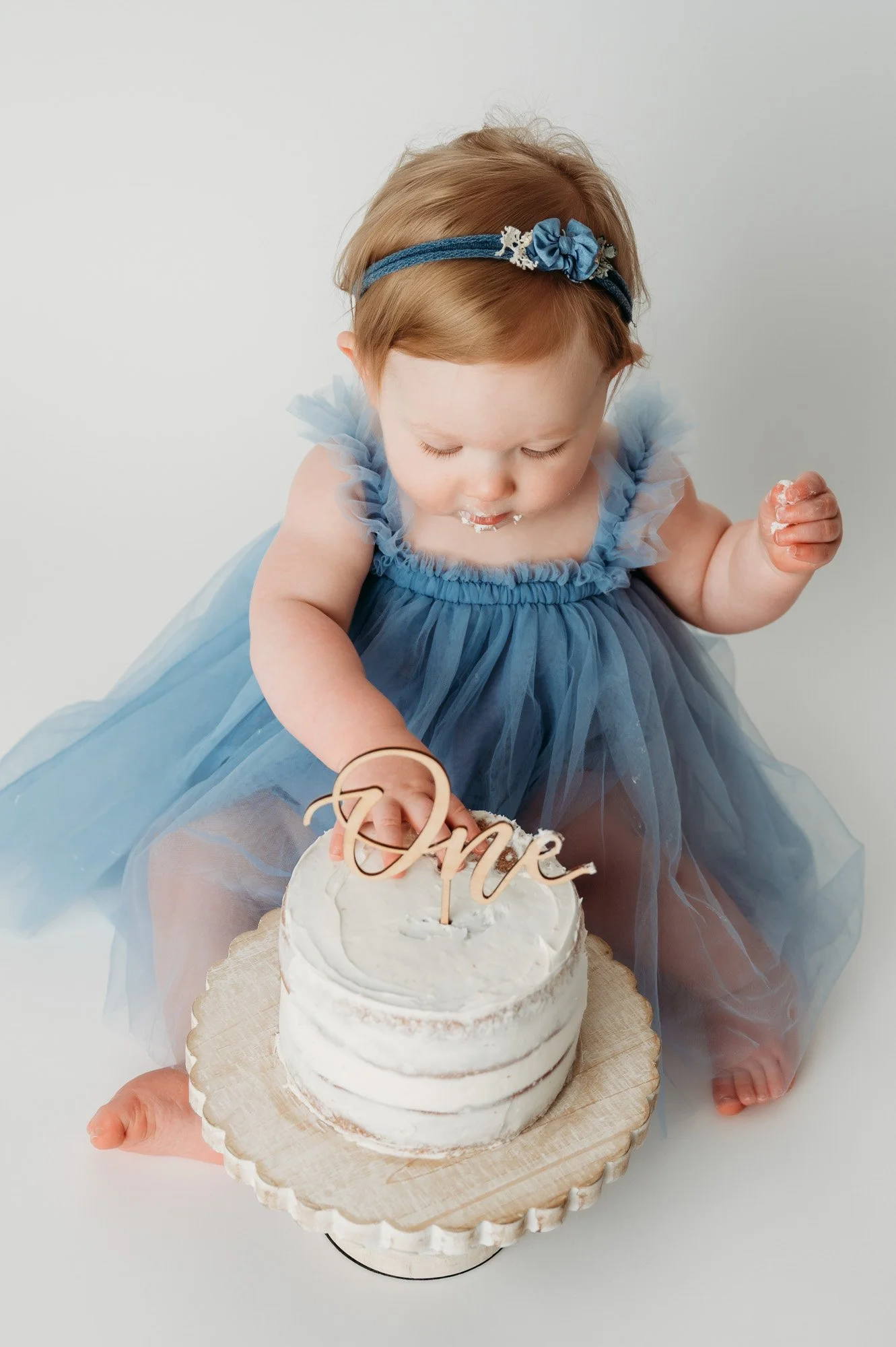one-year-cake-smash-girl-first-birthday-indianapolis-fishers-photographer-21-2.jpg