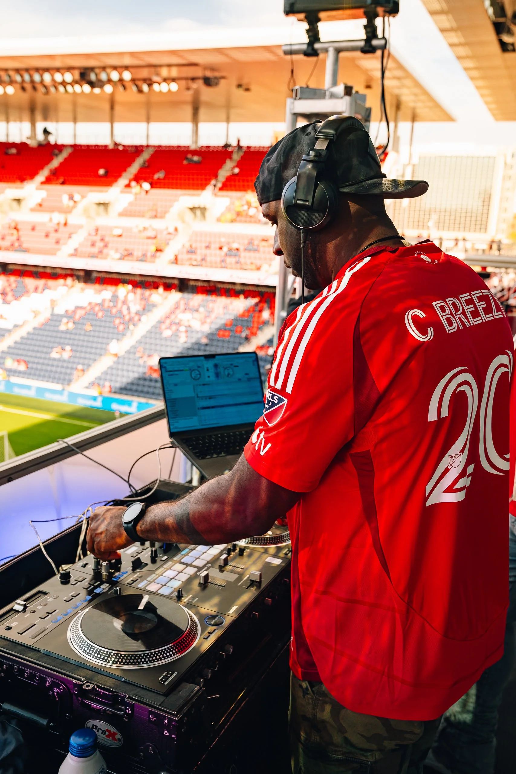 DJChrisBrown&Dsmoove@STLCITYSC-34.jpg