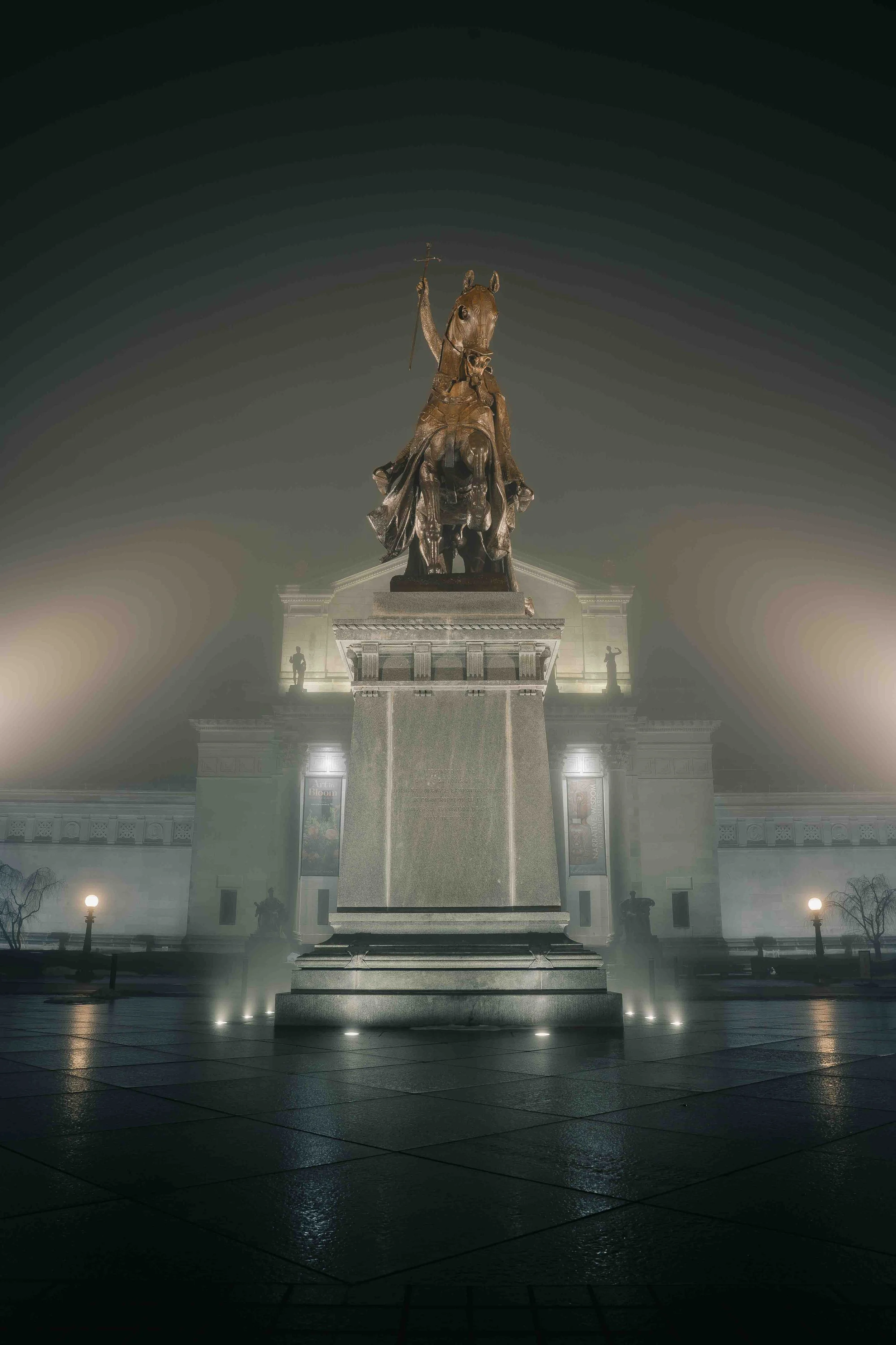 FoggyArtMuseumKingLouisIXStatue(WEBSITE).jpg
