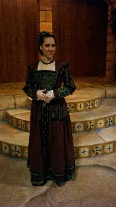 Glynna Goff as Lady Capulet