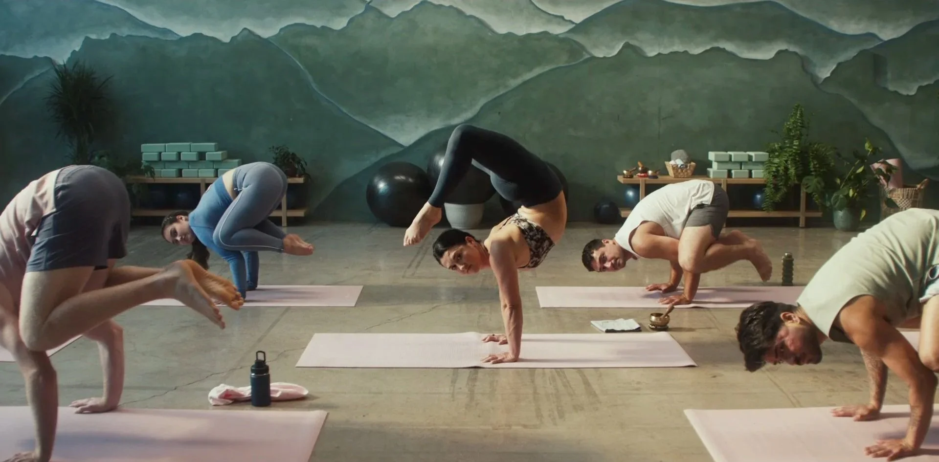 Planet_Fitness-Yoga-Dir_Mackenzie_Sheppard_86550.jpg