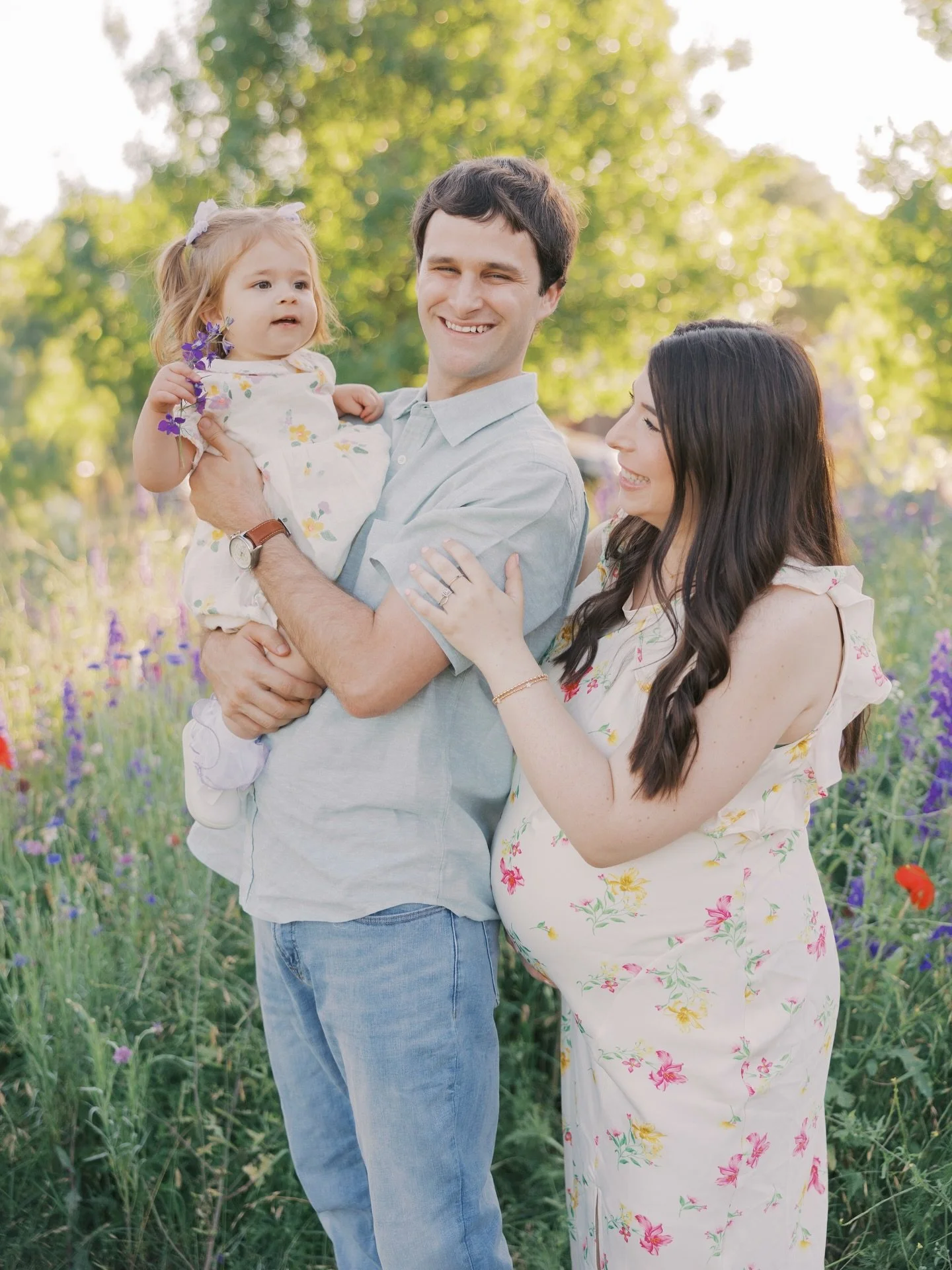 Golden light, blooming fields, and the sweets moments captured 🪻🌸🌼🌷

Wildflowers mini sessions are now open! 
Snag your spot through the link in bio.