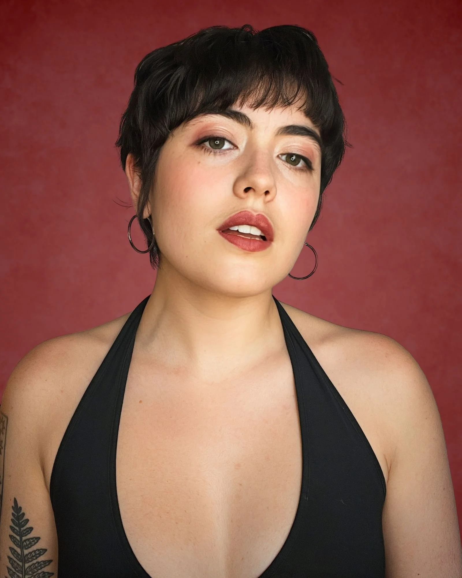 **Short Hair Headshot 4.jpg