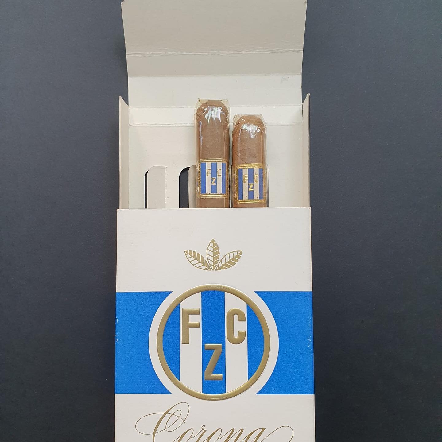 Corona Stumpe von Edi Naegeli. Ob man die noch rauchen kann ? #fcz #fczuerich #stadtclub #z&uuml;ri #funfacts