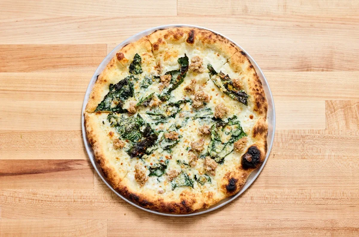 Fiorelli-Pizza-fennel-sausage-pizza.webp