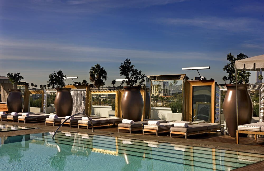 SLS_PoolDeck_9435r1_1.jpg