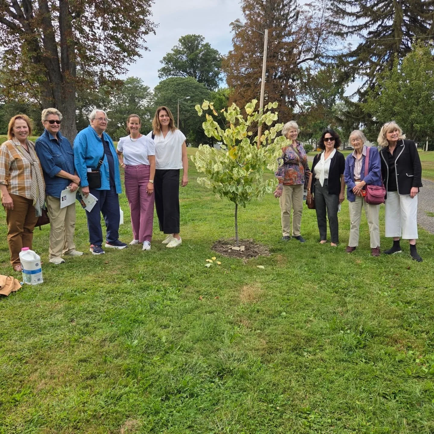 #treeplantingmemorial #marciaaphroditebabalasmemorial #orangeanddutchesscountygardenclub #downingparkconservancy